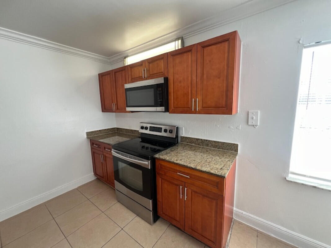 CITY SQUARE - Residential Lease