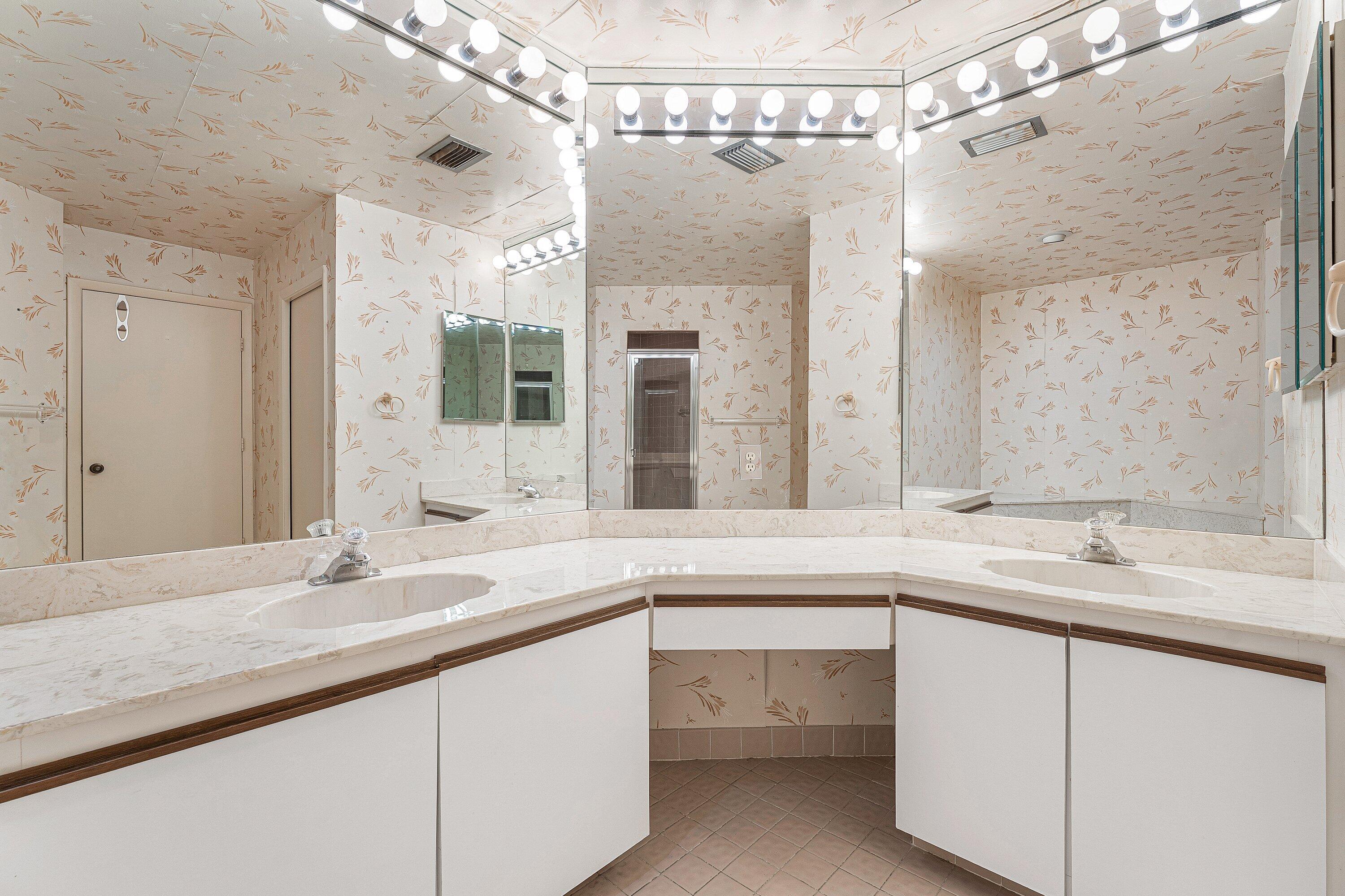 VILLAS OF BOCA DELRAY CONDO - Residential