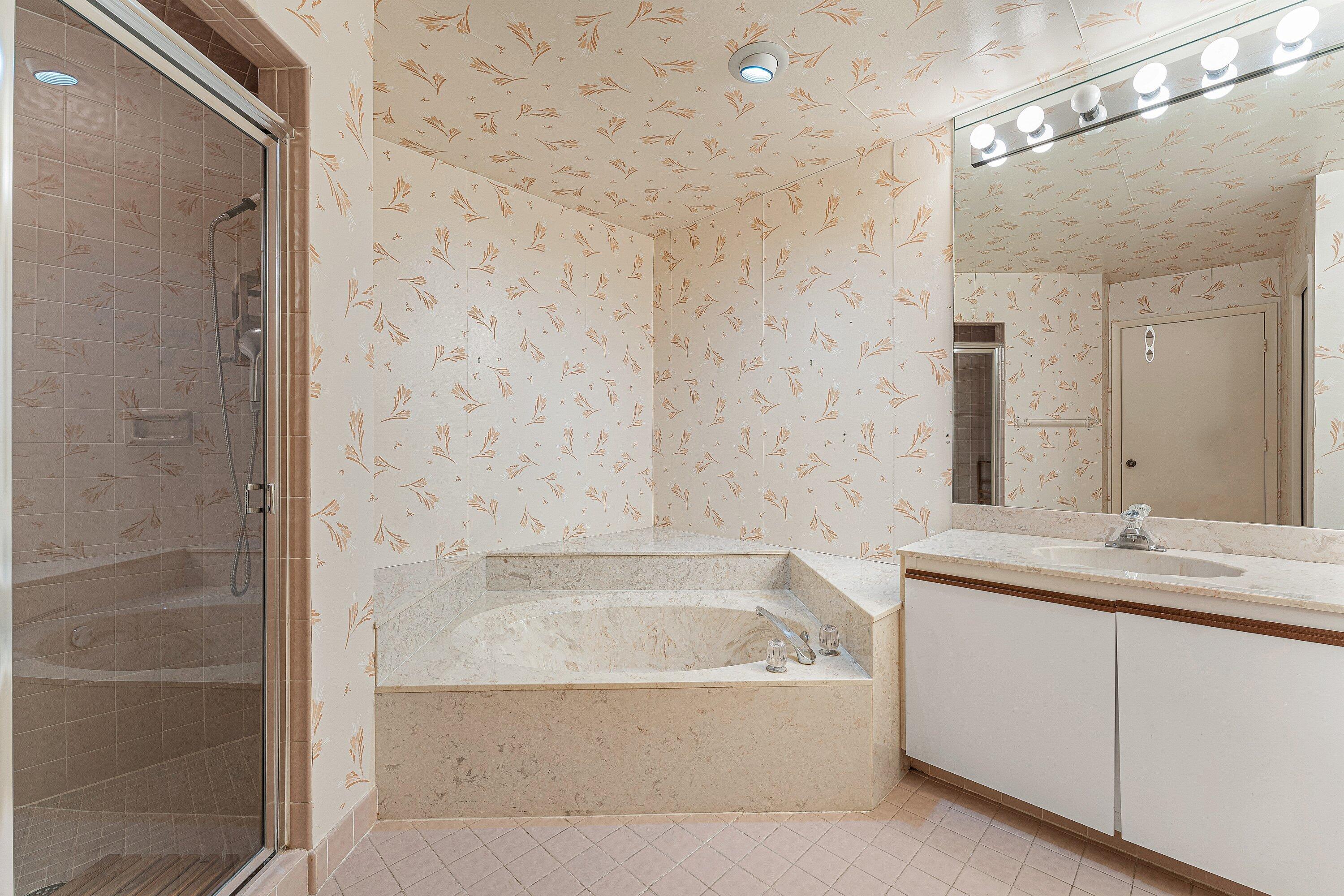 VILLAS OF BOCA DELRAY CONDO - Residential