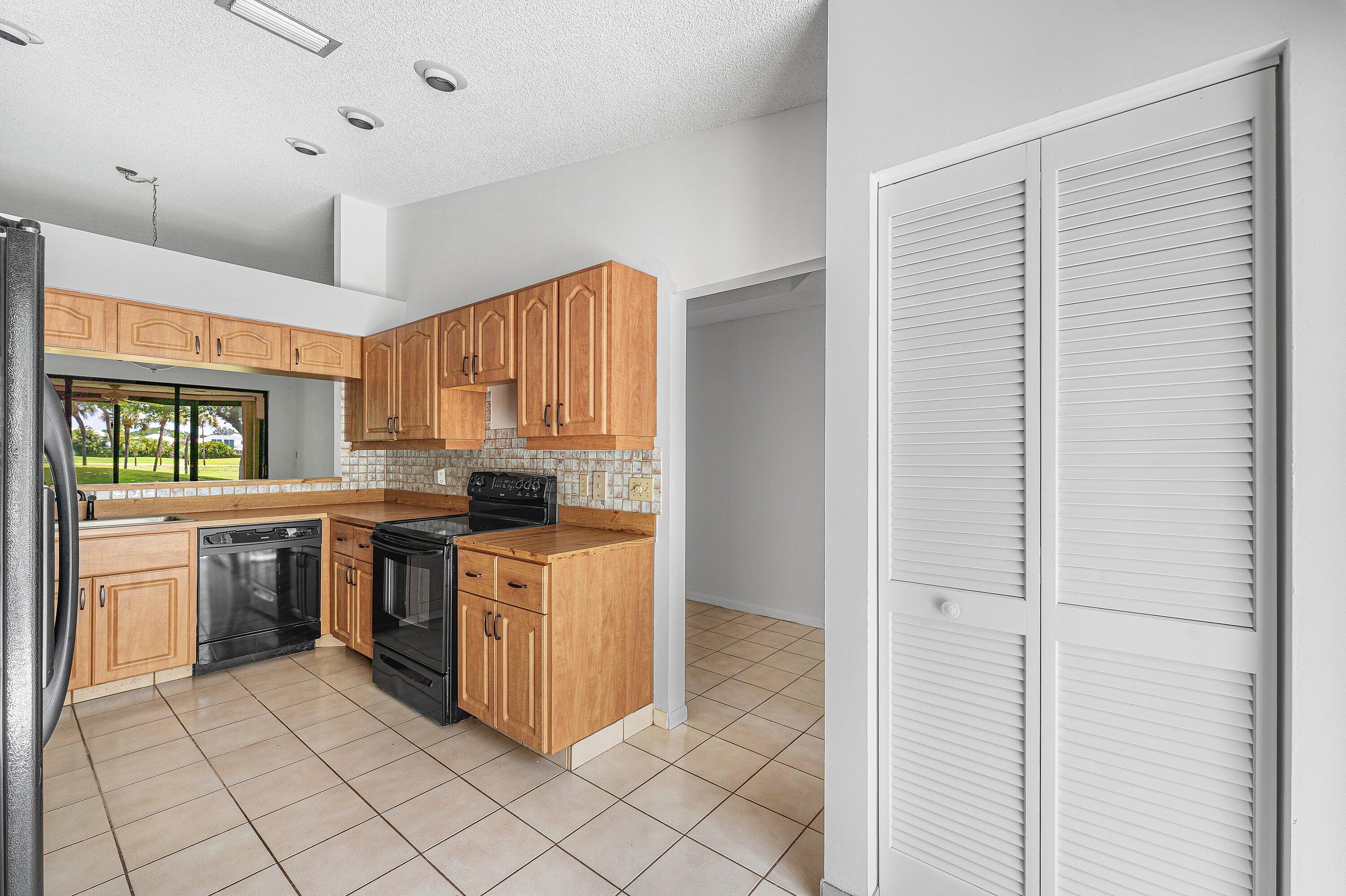 VILLAS OF BOCA DELRAY CONDO - Residential