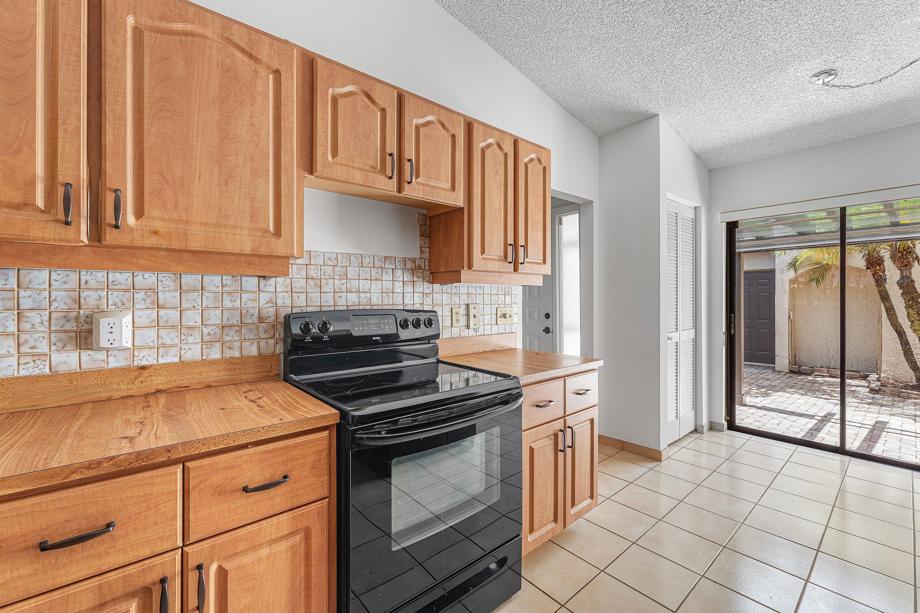 VILLAS OF BOCA DELRAY CONDO - Residential