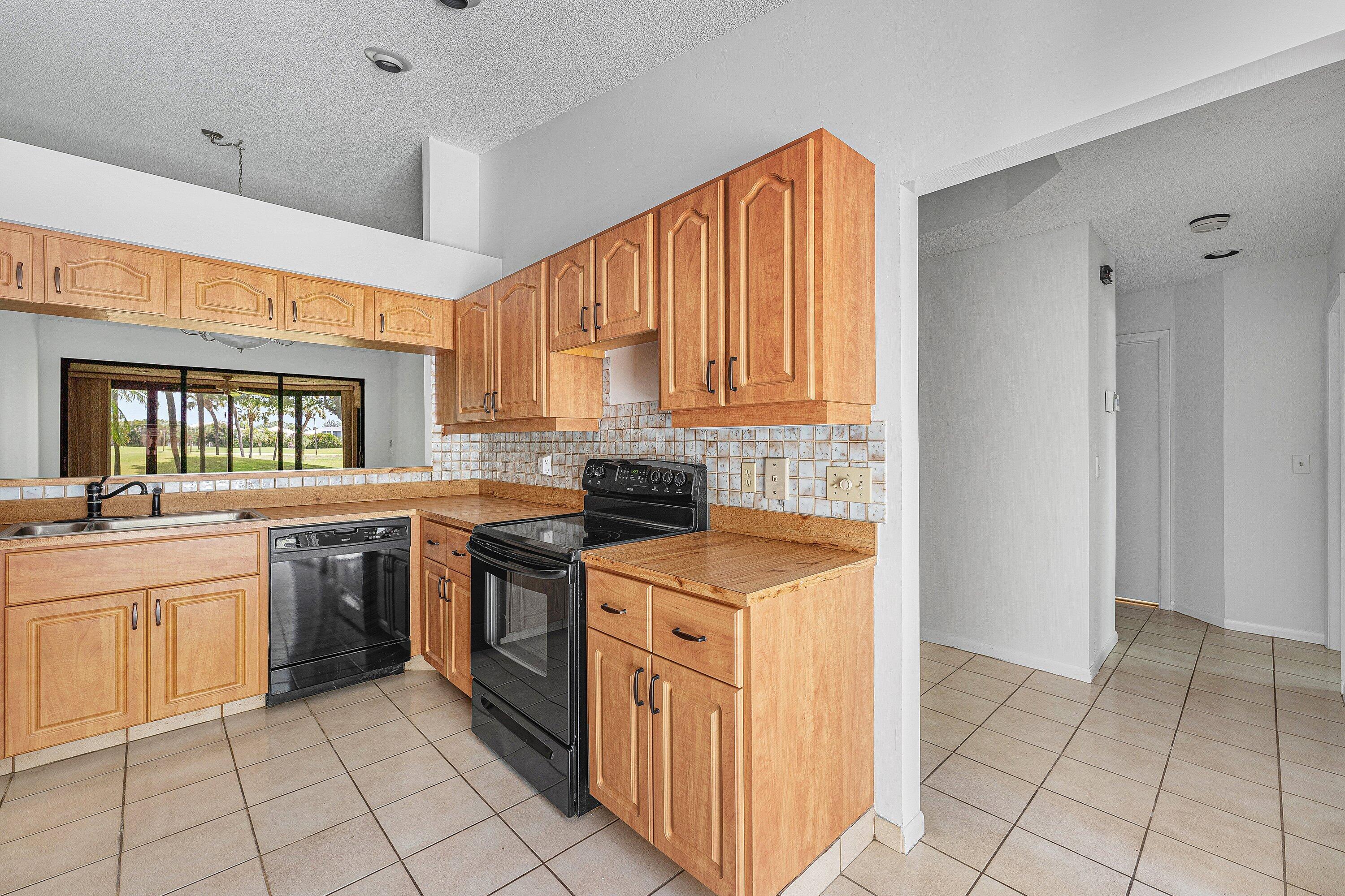 VILLAS OF BOCA DELRAY CONDO - Residential