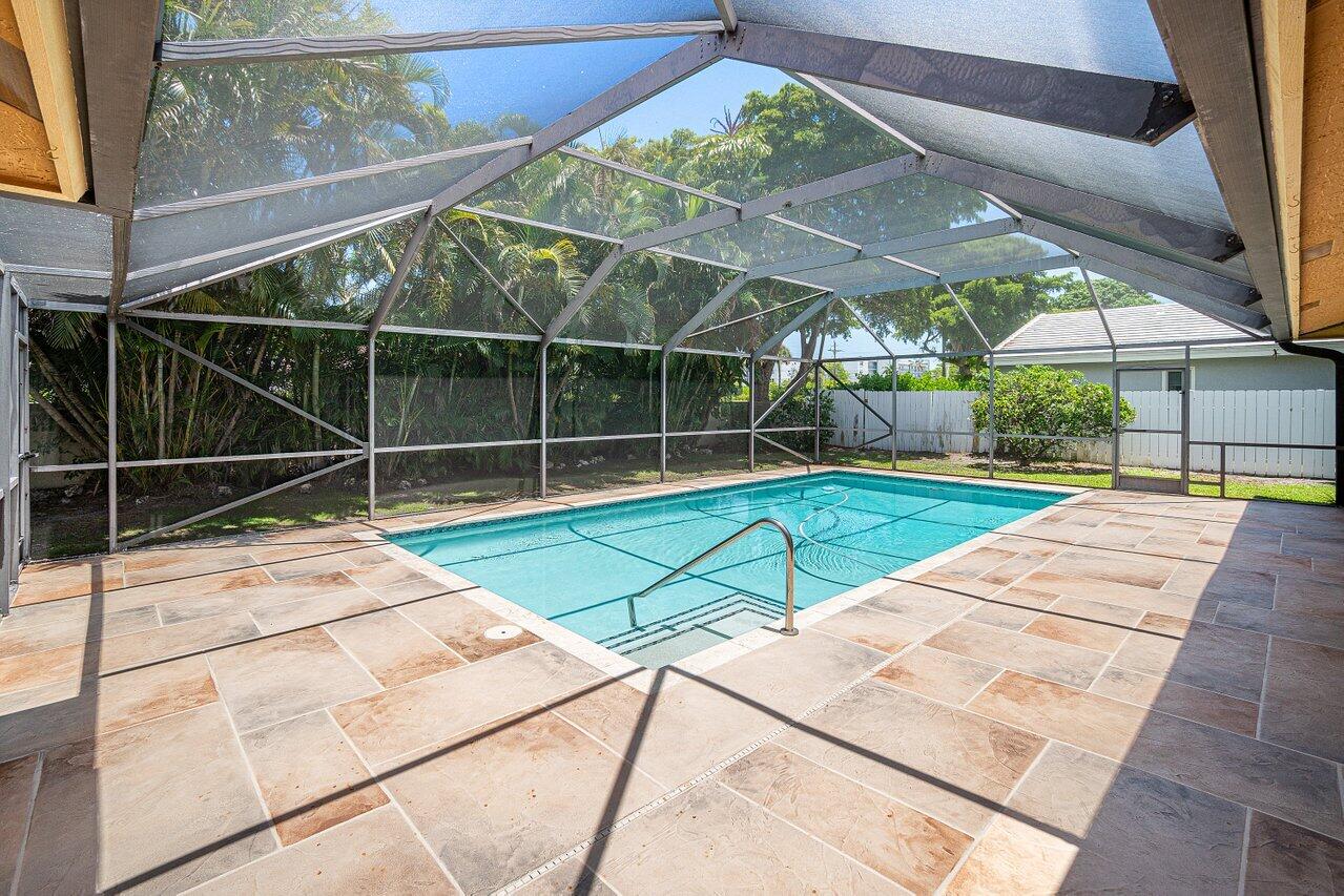 BOCA LAKE ESTATES - Residential