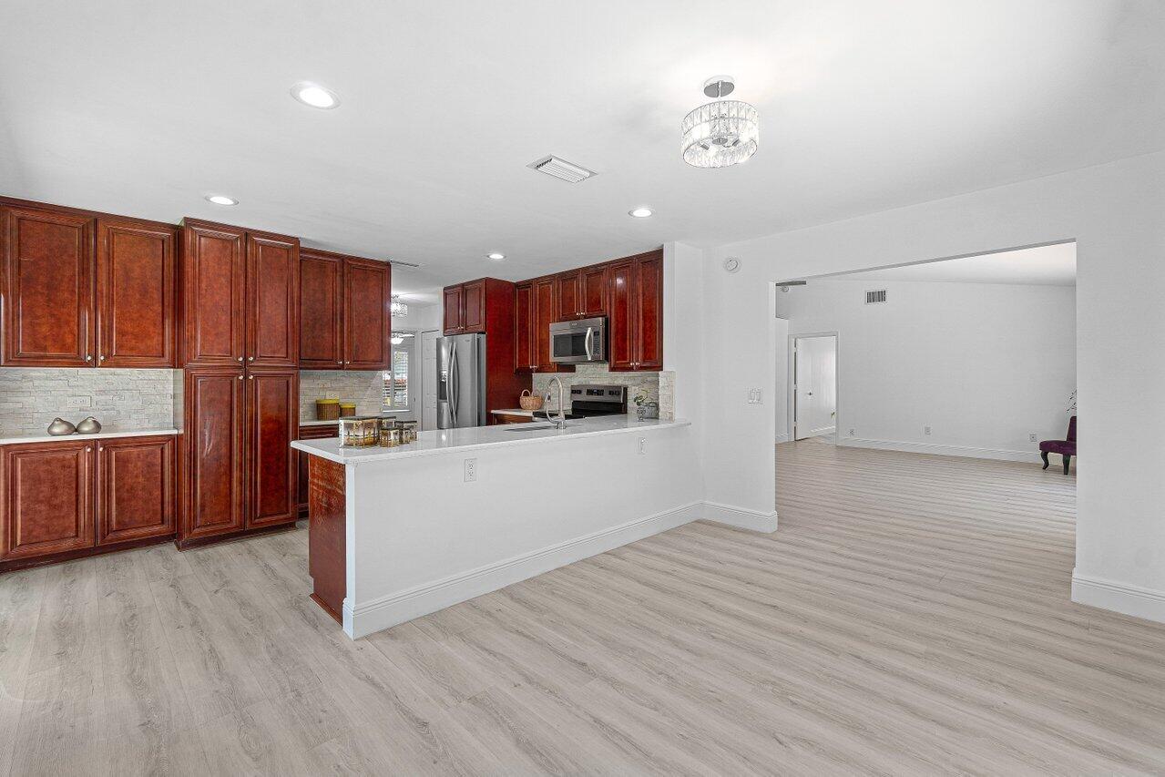 BOCA LAKE ESTATES - Residential