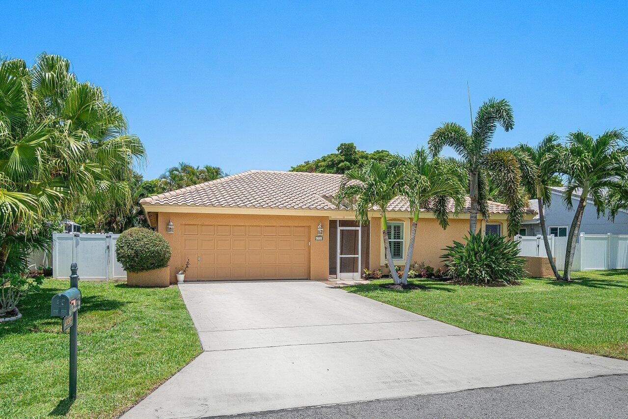BOCA LAKE ESTATES - Residential