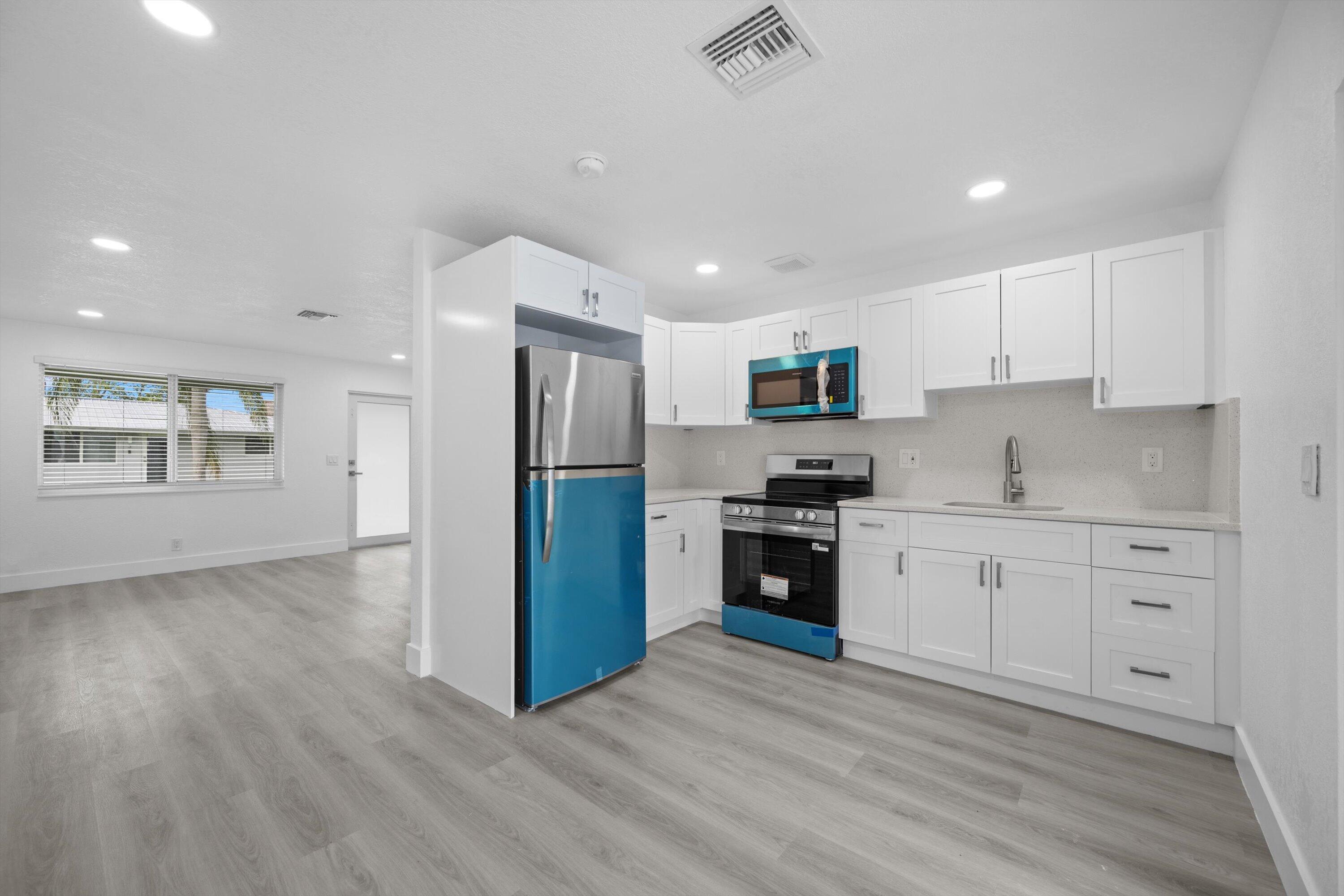 18-44-43, S 95 FT OF N 230 FT OF E 150 FT OF W 641 - Residential Lease