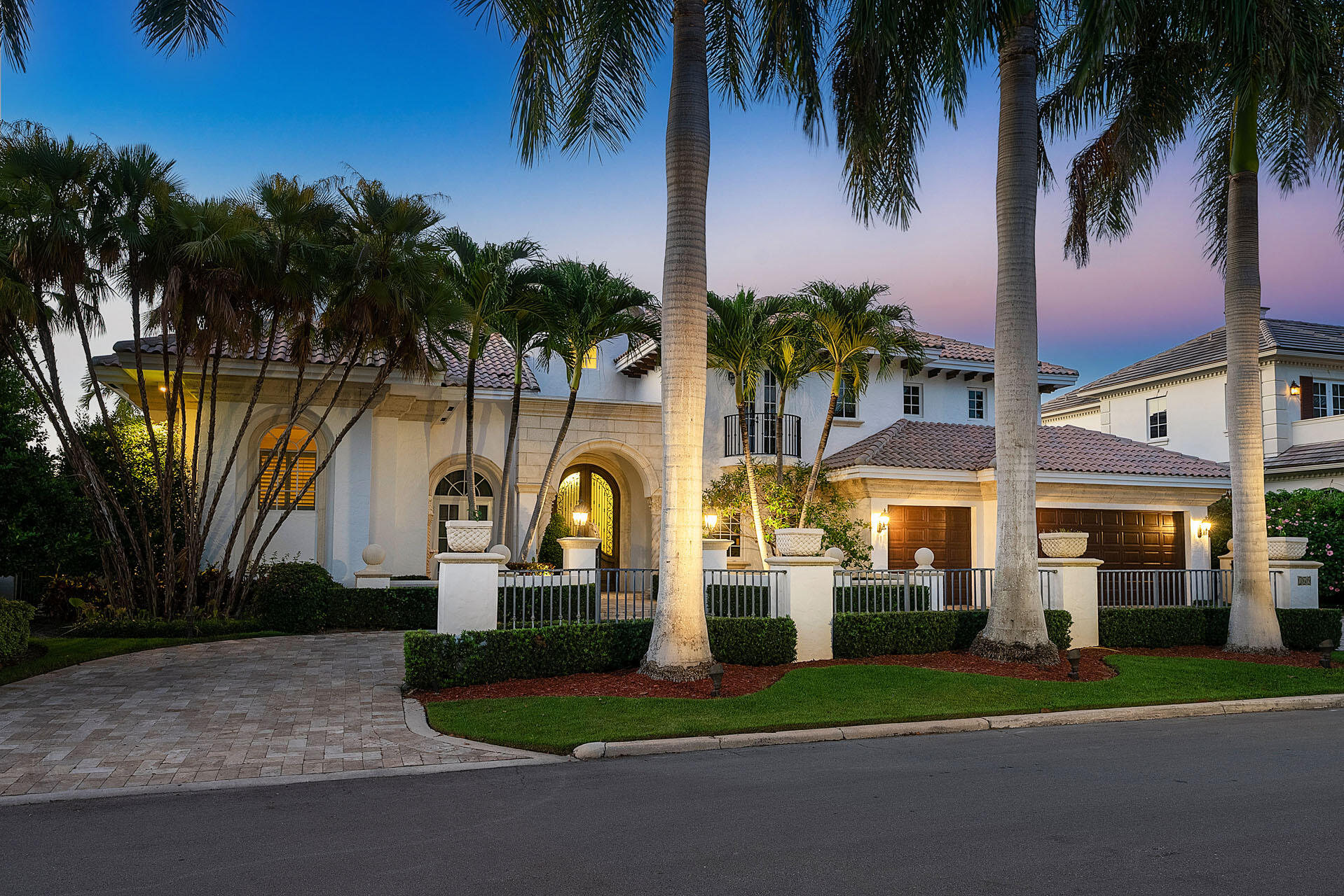 ROYAL PALM YACHT & COUNTRY CLUB - Residential