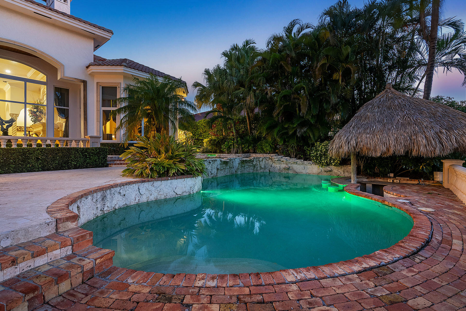 ROYAL PALM YACHT & COUNTRY CLUB - Residential
