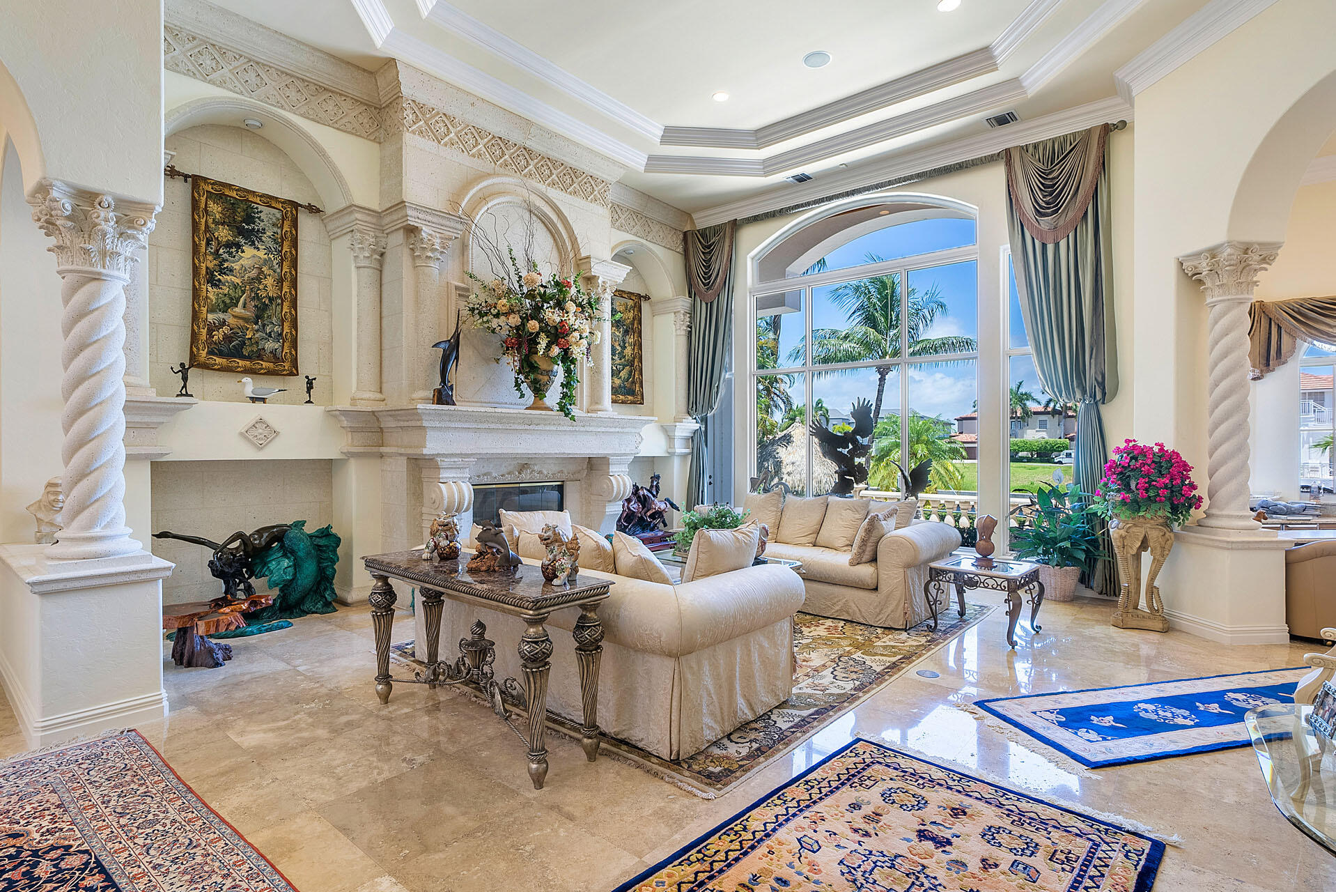 ROYAL PALM YACHT & COUNTRY CLUB - Residential