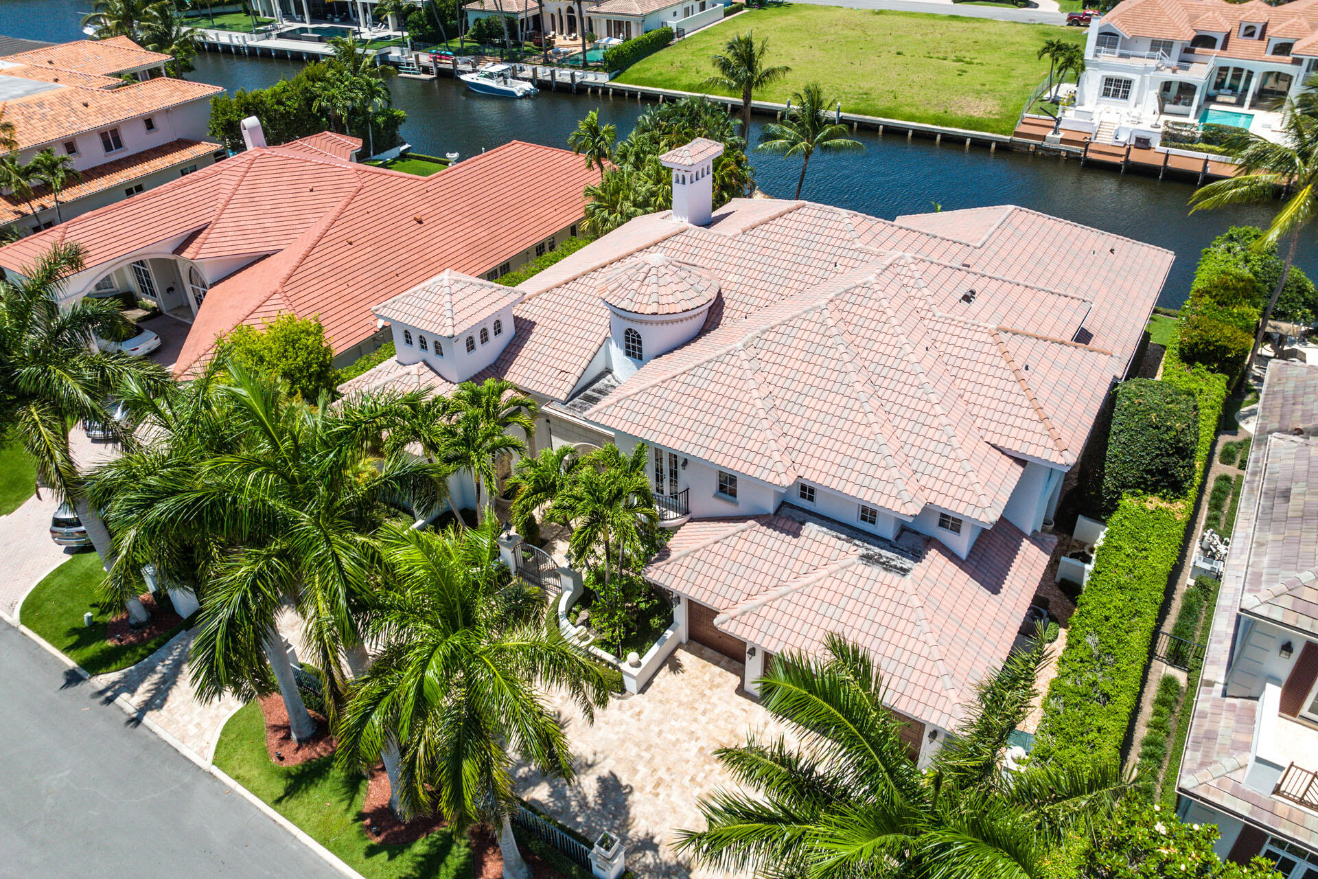 ROYAL PALM YACHT & COUNTRY CLUB - Residential