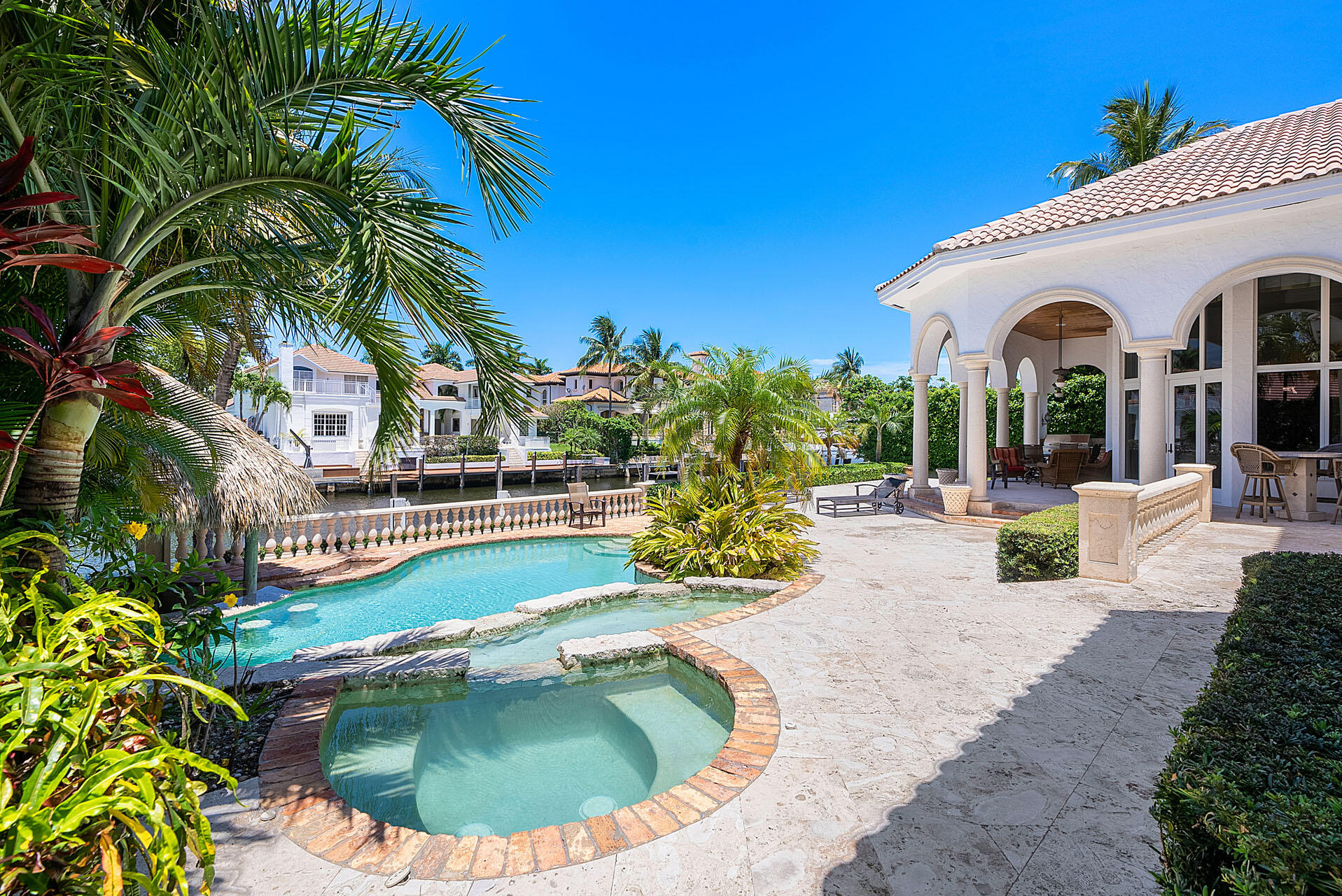 ROYAL PALM YACHT & COUNTRY CLUB - Residential