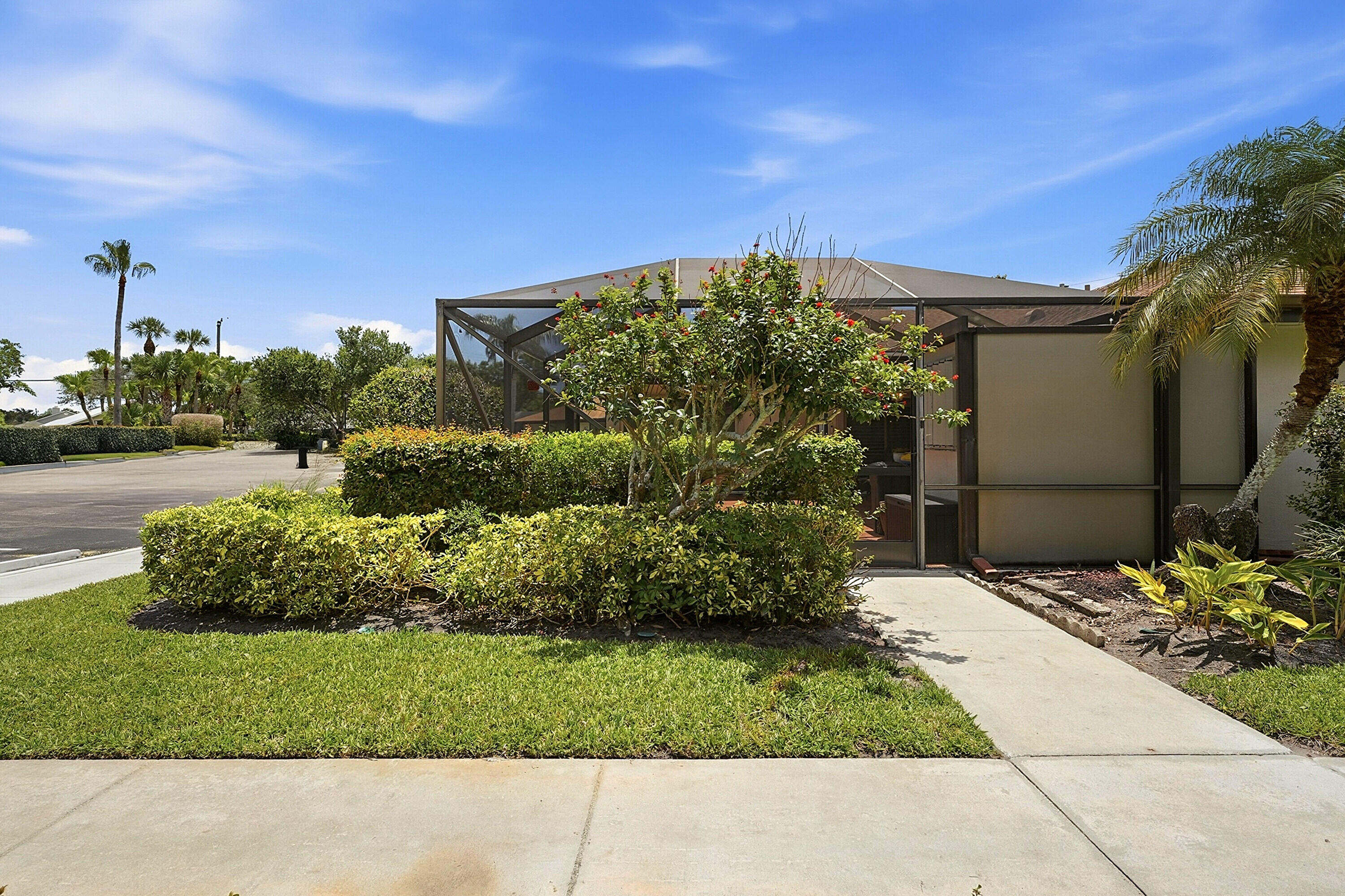 JEFFERSON CORNERS - Residential
