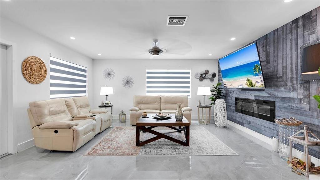 LAKE RICKY ESTS - Residential Lease