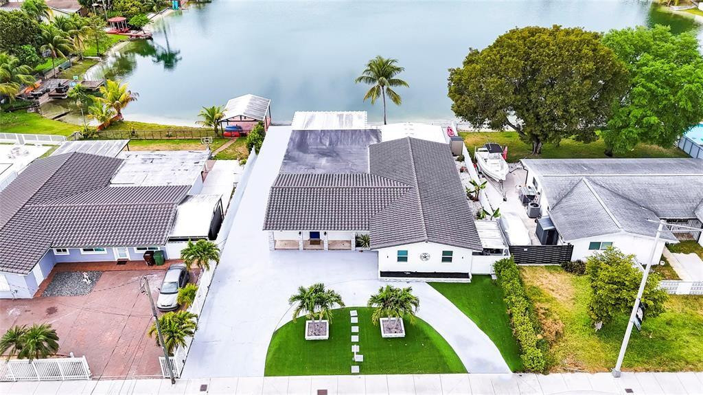 LAKE RICKY ESTS - Residential Lease