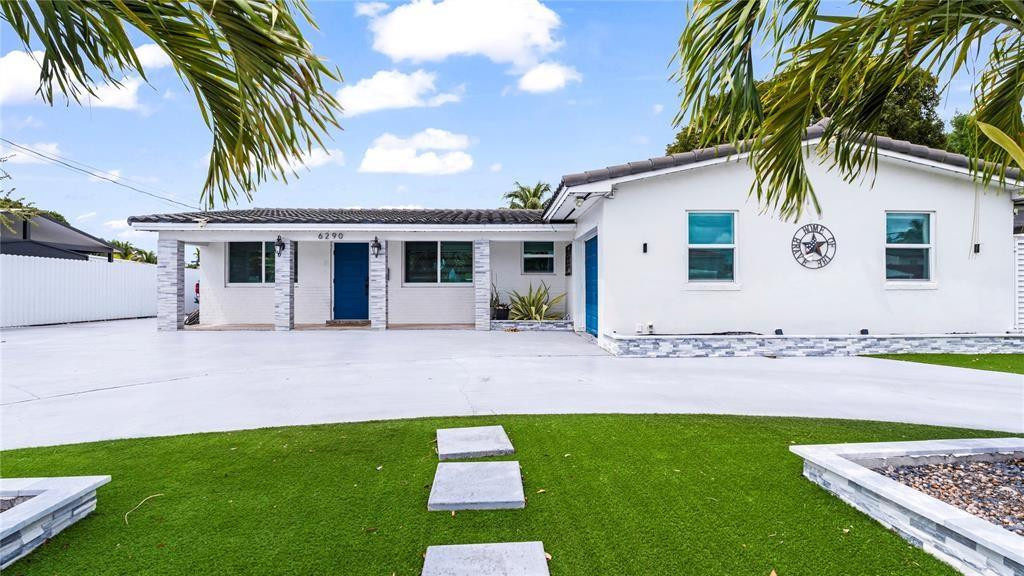 LAKE RICKY ESTS - Residential Lease