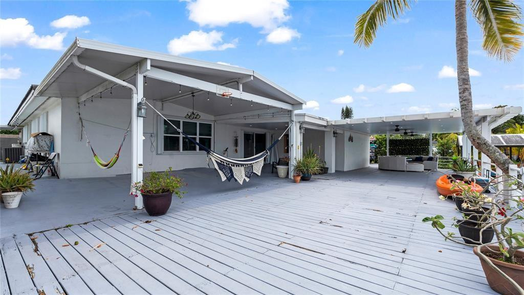 LAKE RICKY ESTS - Residential Lease