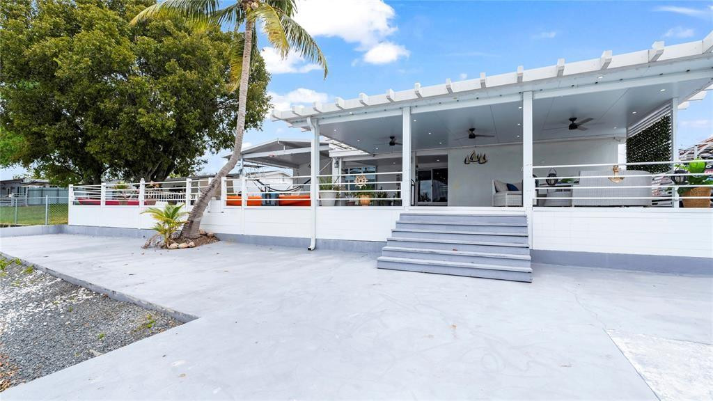 LAKE RICKY ESTS - Residential Lease