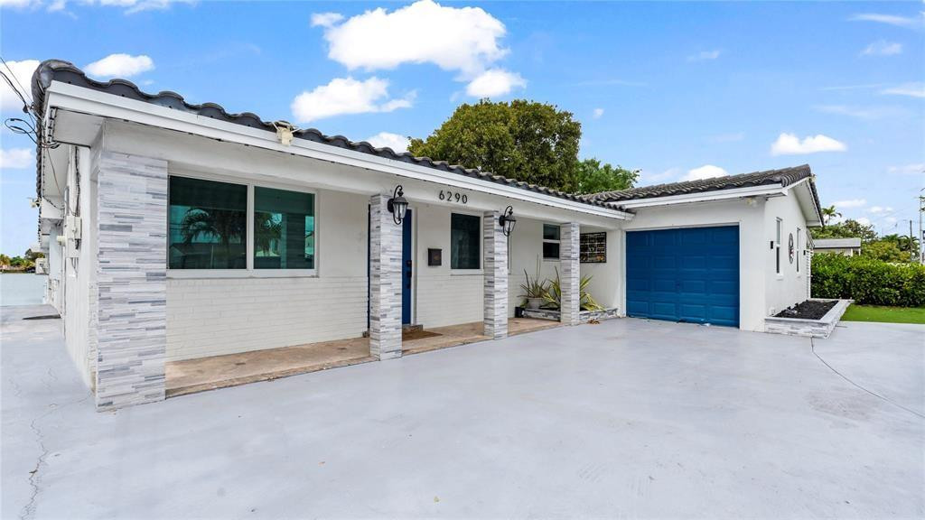 LAKE RICKY ESTS - Residential Lease