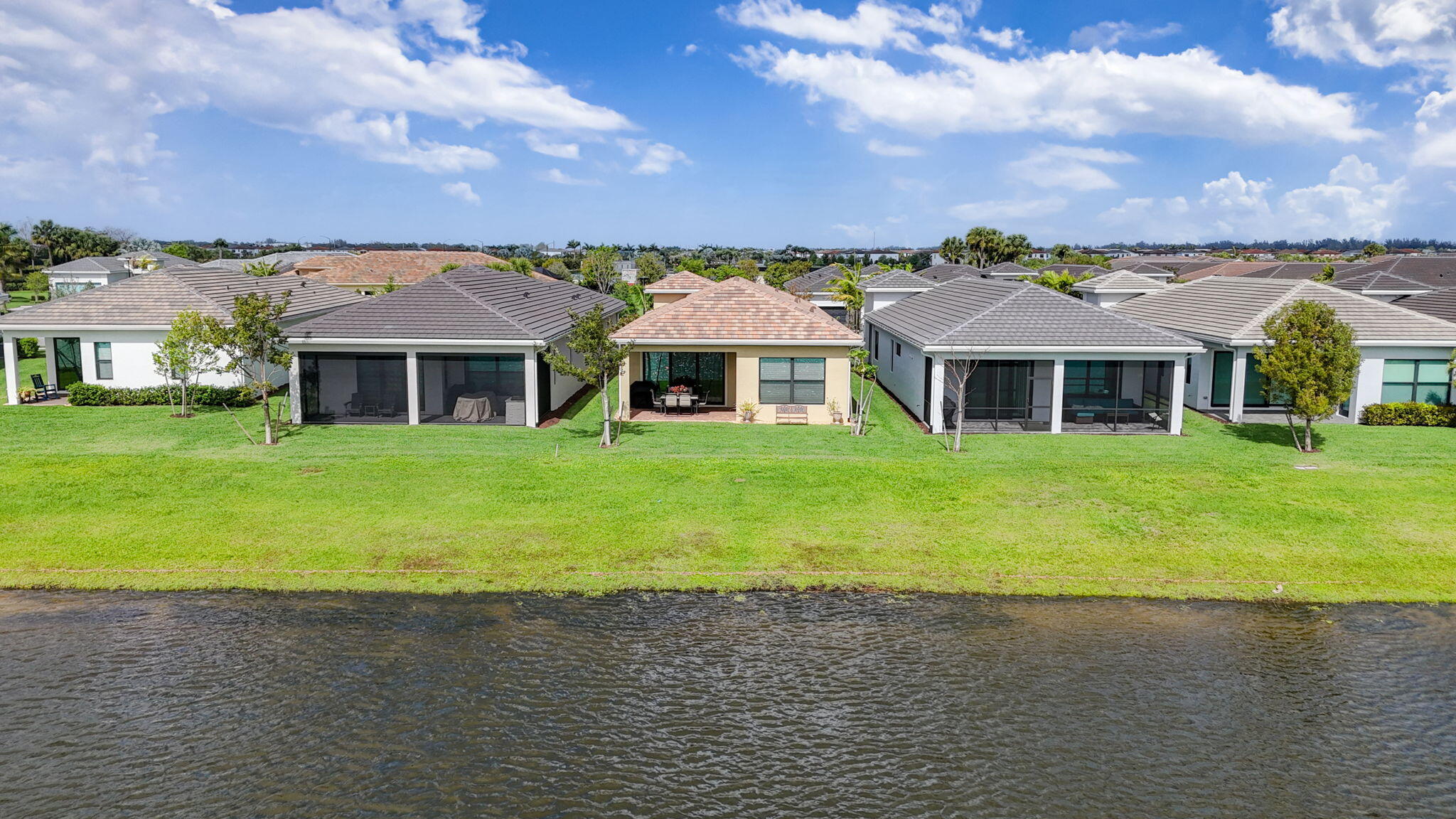 CRESSWIND PALM BEACH PHASE 3 - Residential