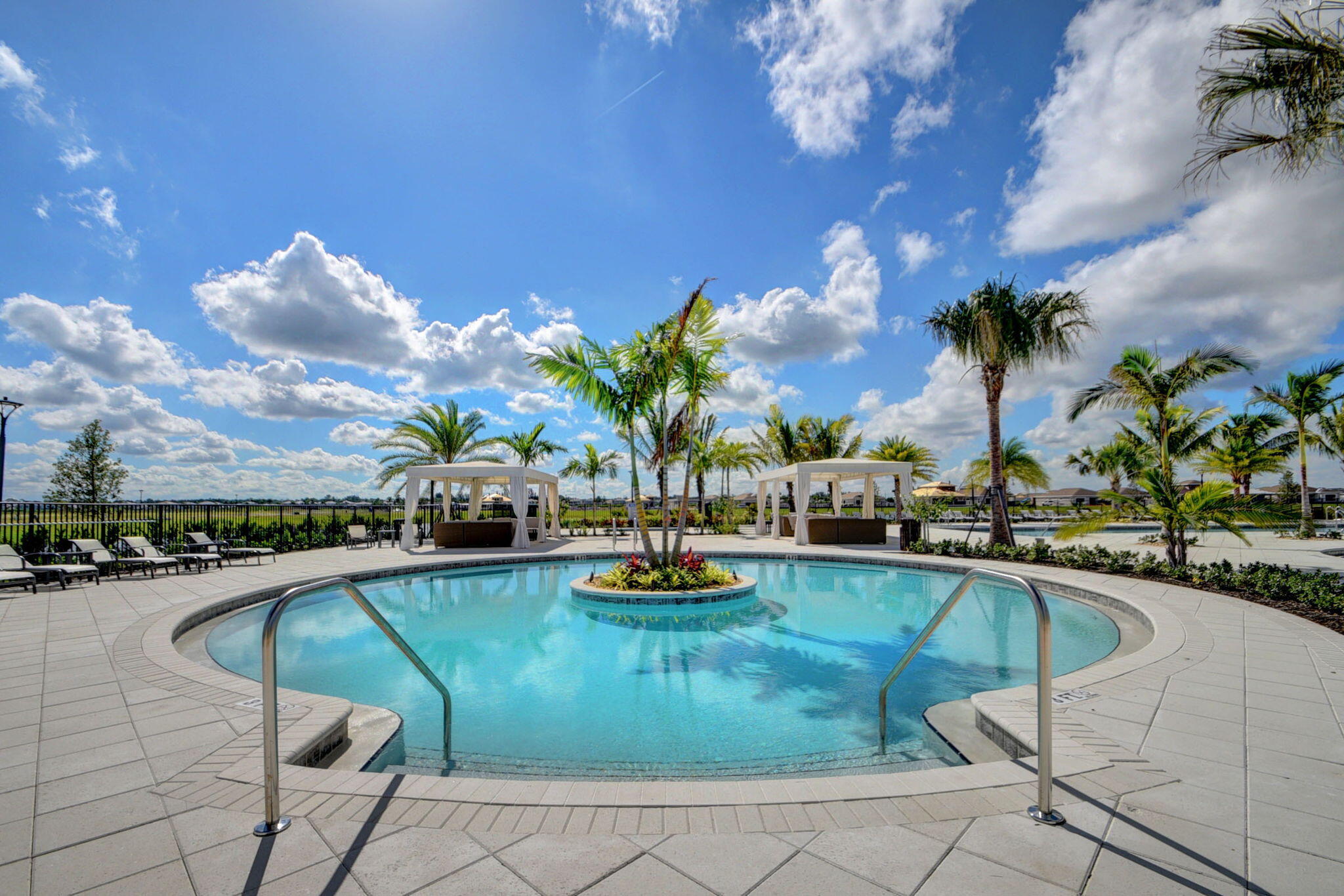 CRESSWIND PALM BEACH PHASE 3 - Residential