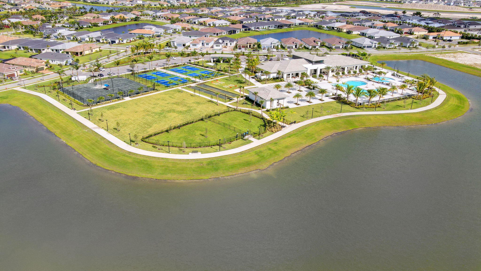 CRESSWIND PALM BEACH PHASE 3 - Residential