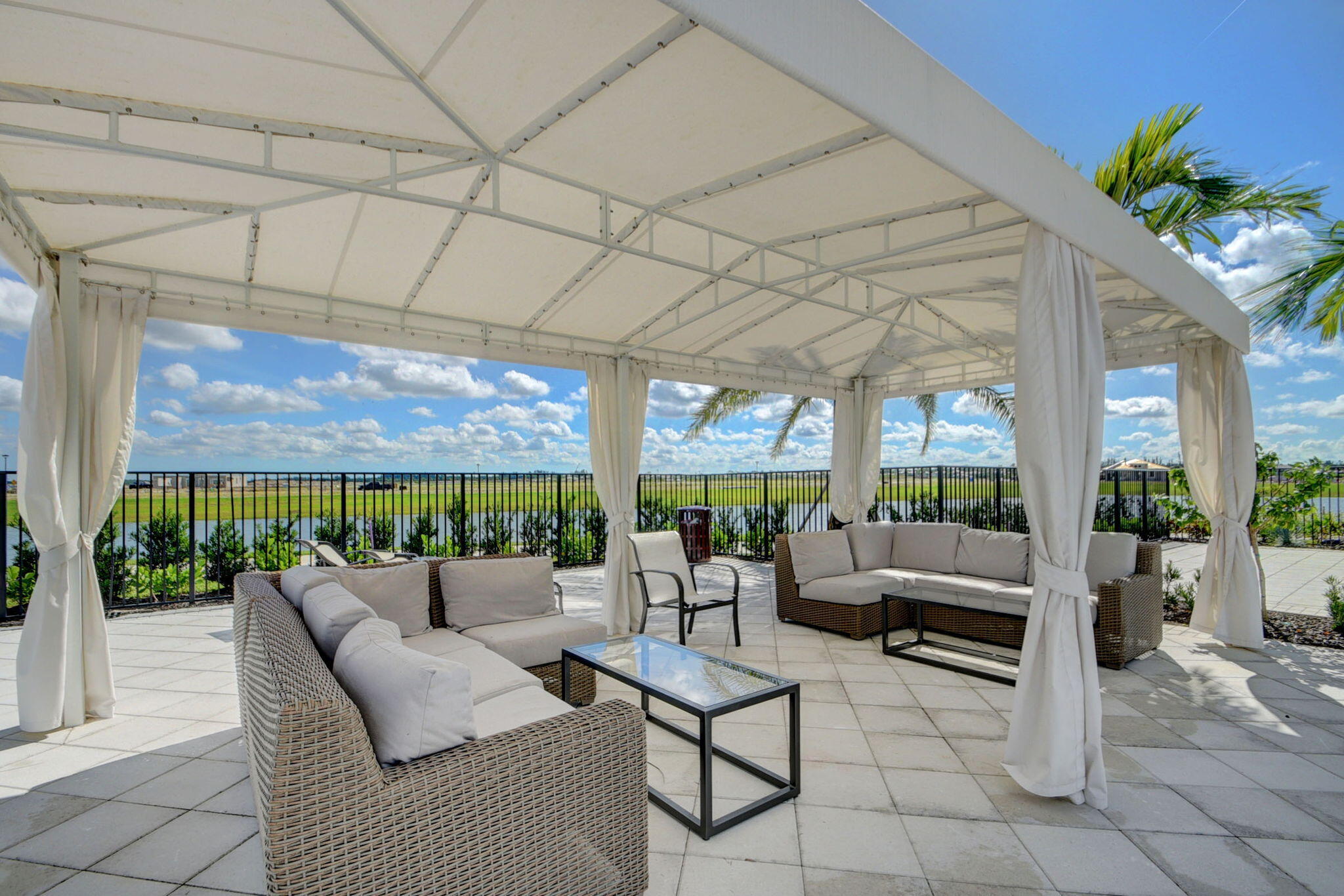 CRESSWIND PALM BEACH PHASE 3 - Residential
