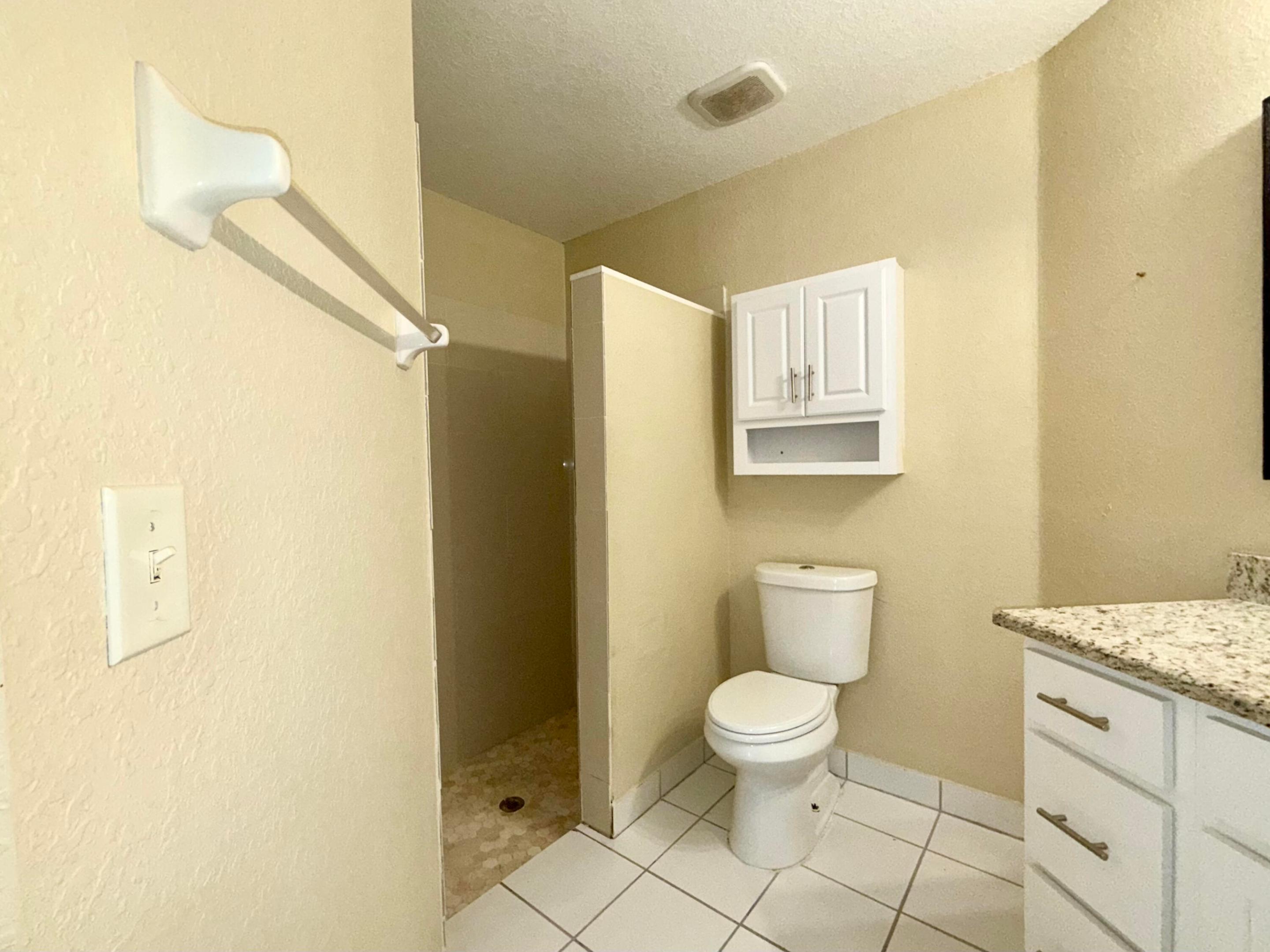 GREENVIEW SHORES 2 OF WELLINGTON - Residential Lease