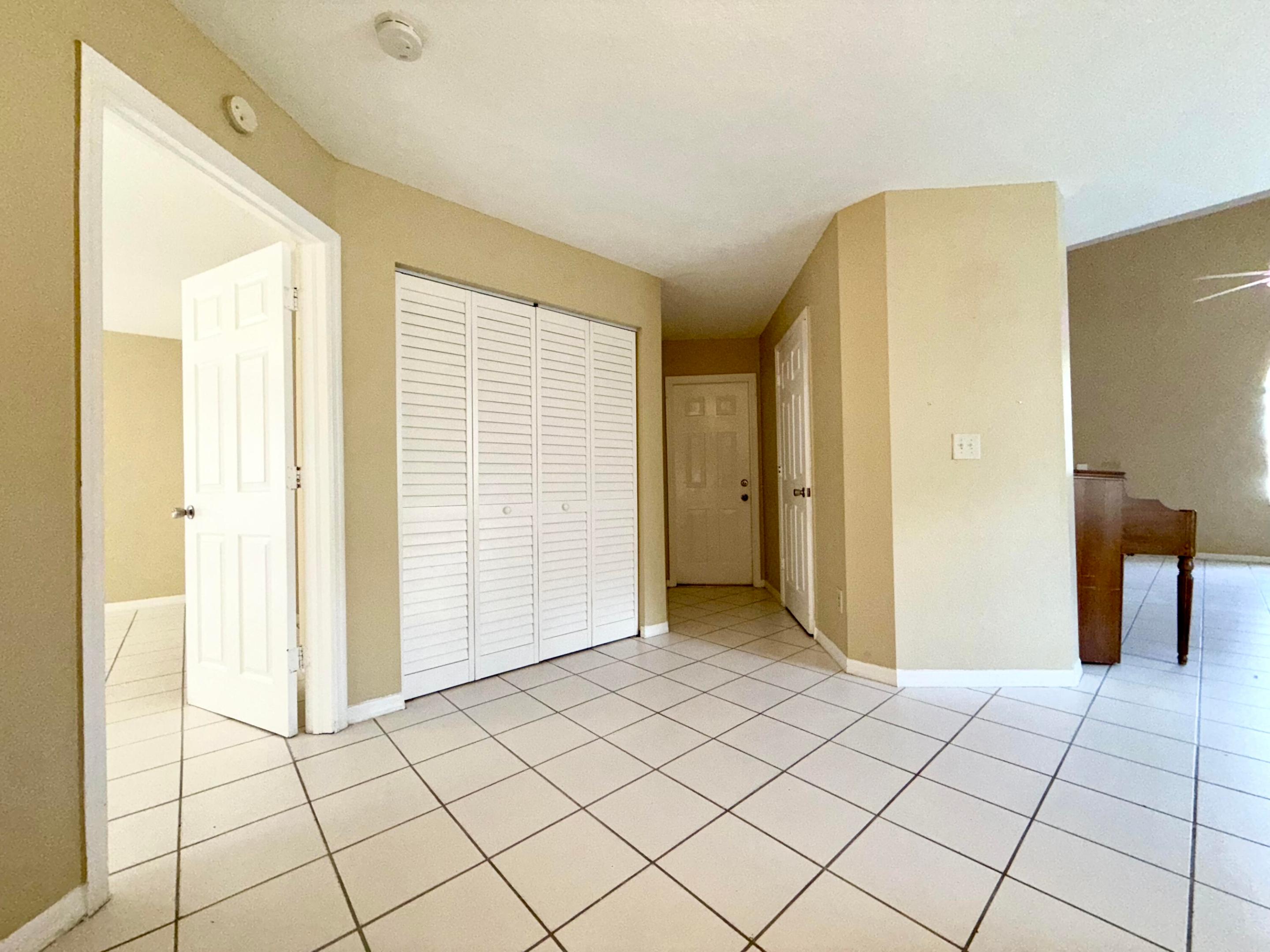 GREENVIEW SHORES 2 OF WELLINGTON - Residential Lease