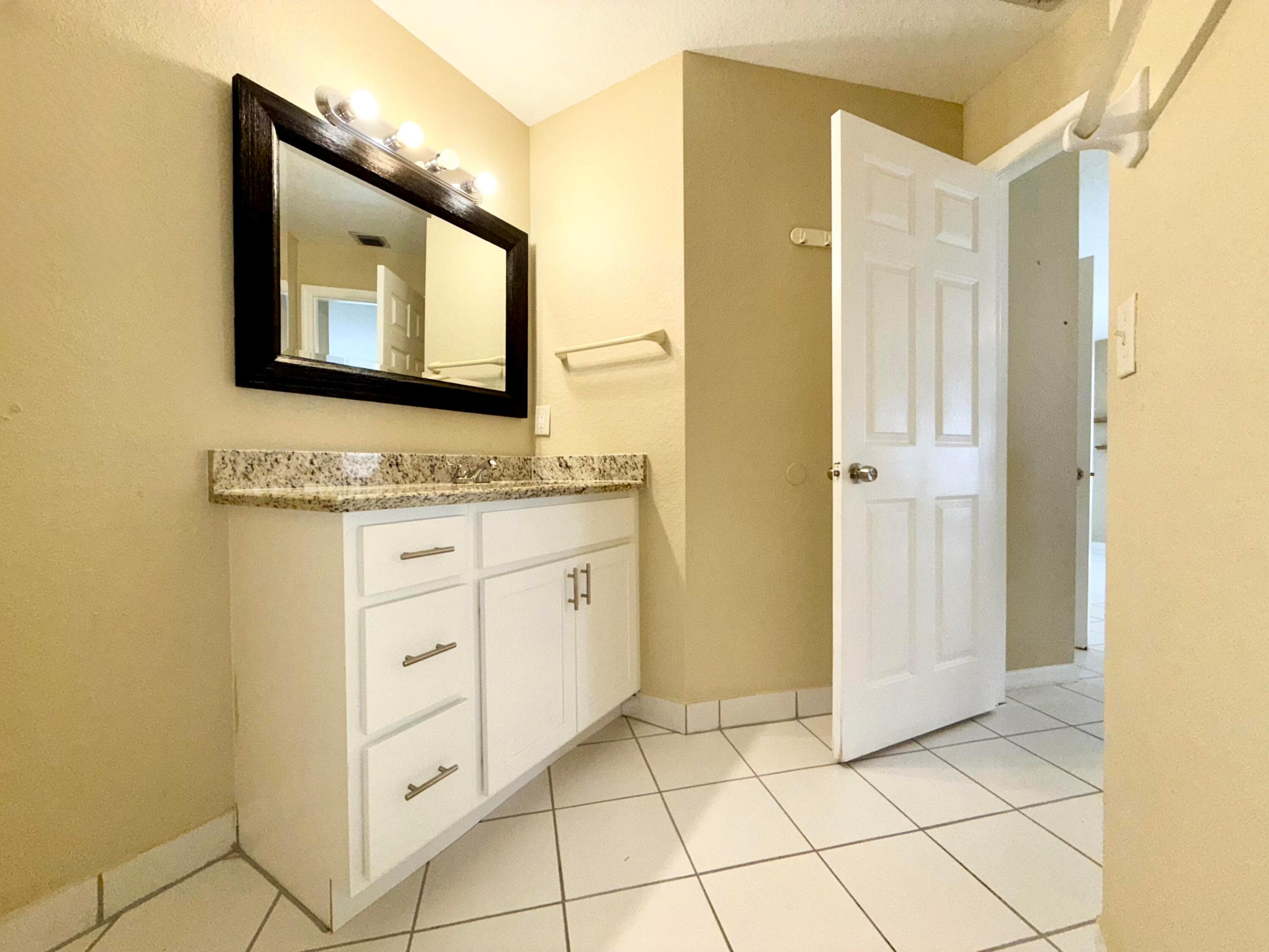 GREENVIEW SHORES 2 OF WELLINGTON - Residential Lease