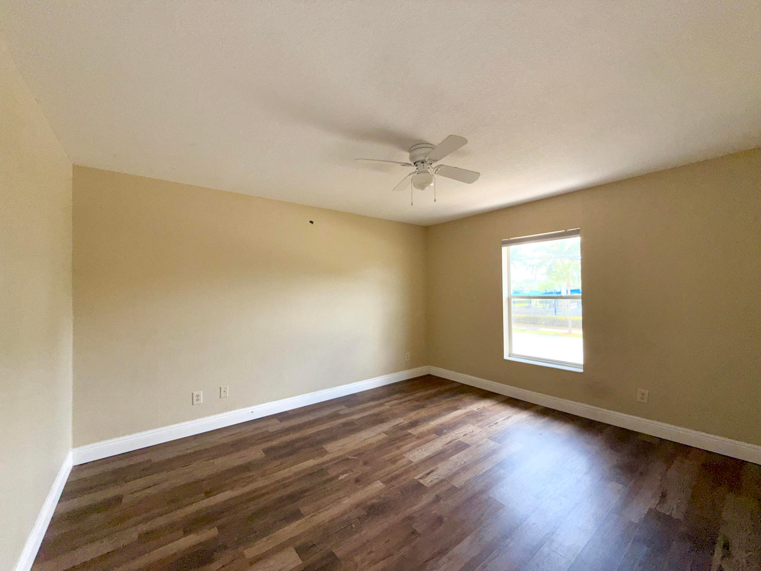 GREENVIEW SHORES 2 OF WELLINGTON - Residential Lease