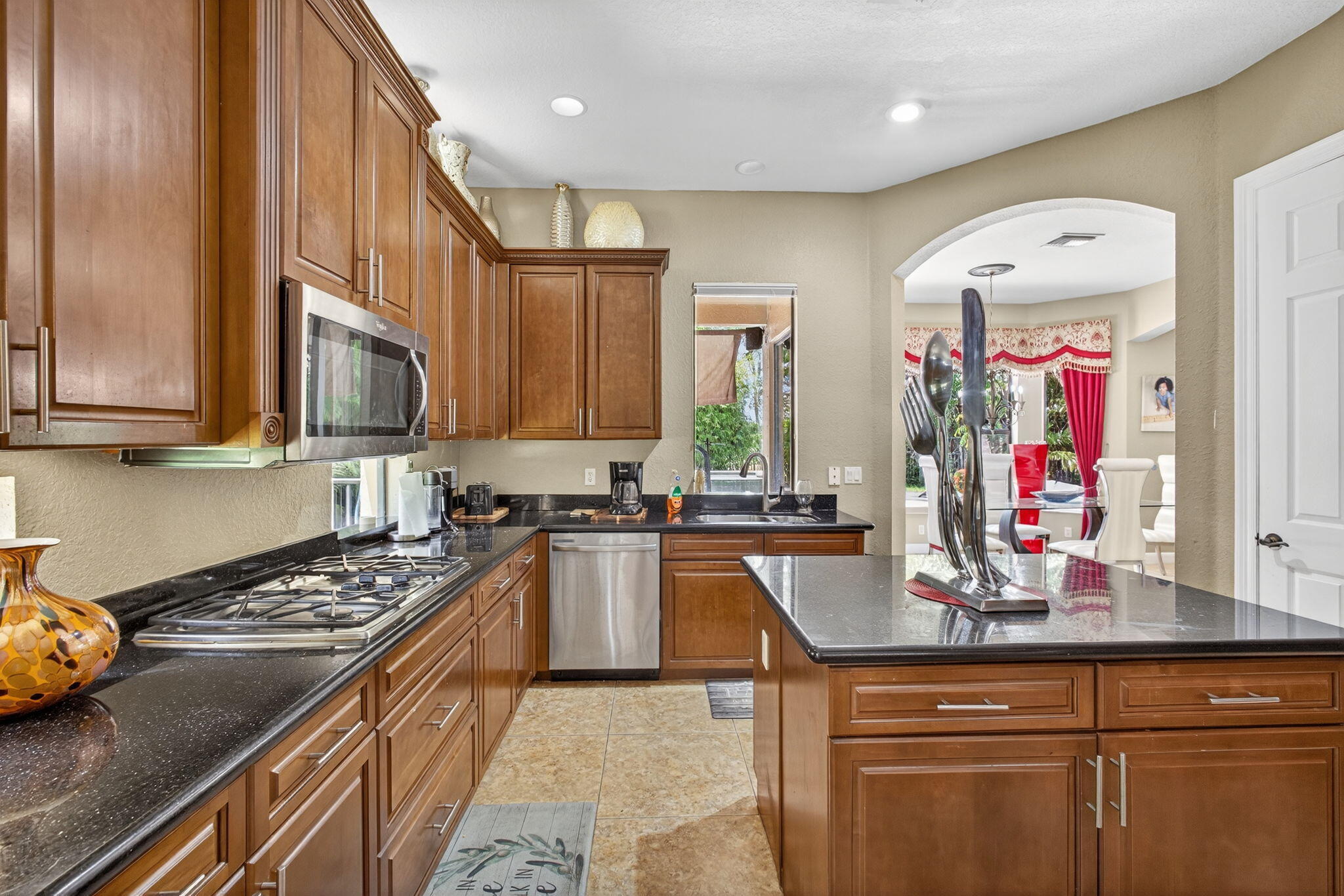 VERSAILLES - Residential Lease