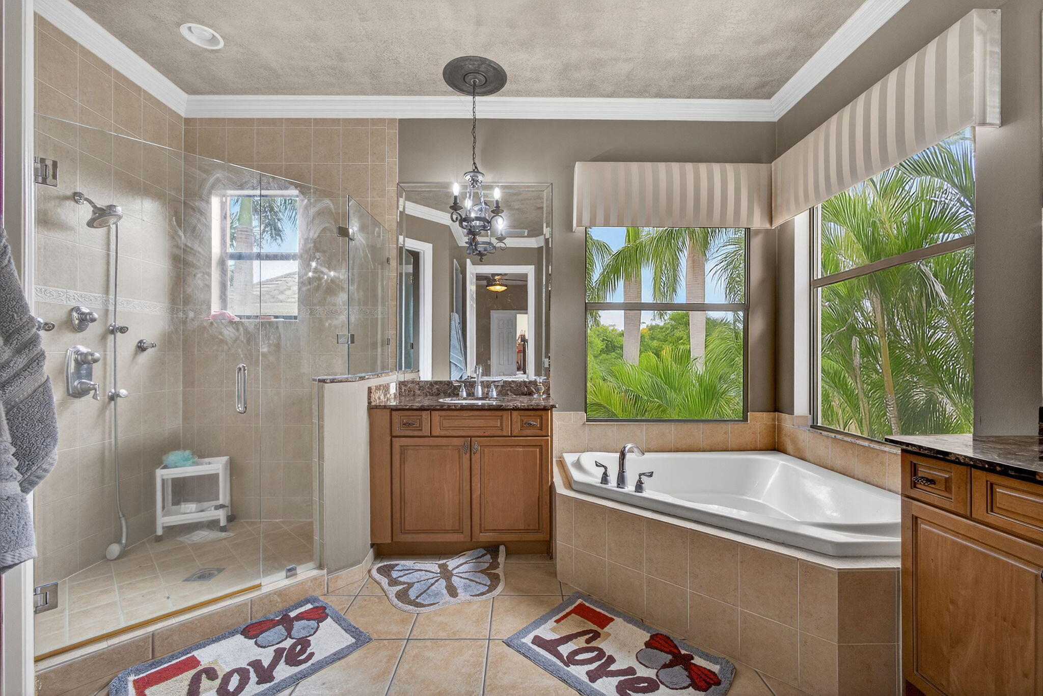 VERSAILLES - Residential Lease