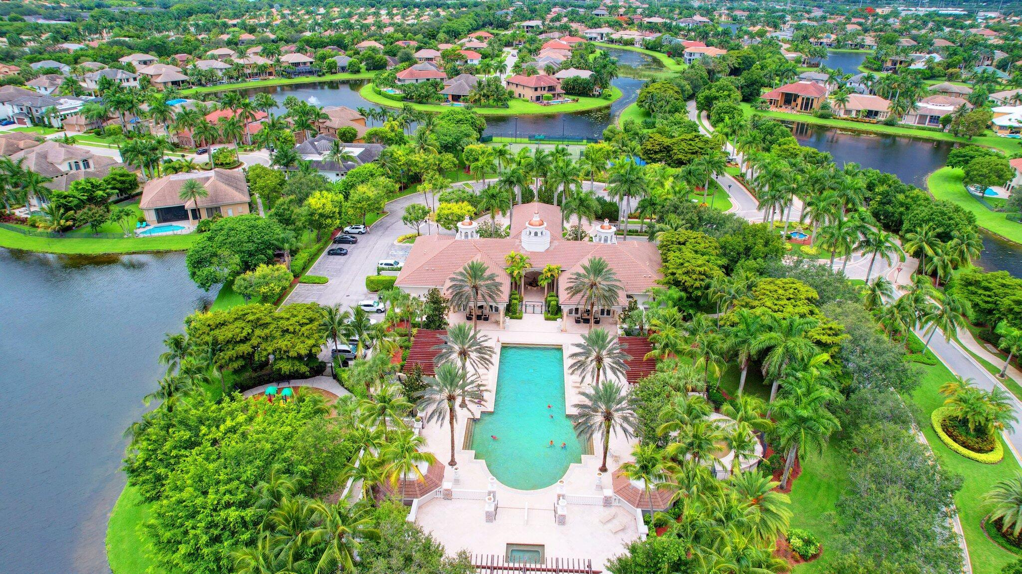 VERSAILLES - Residential Lease
