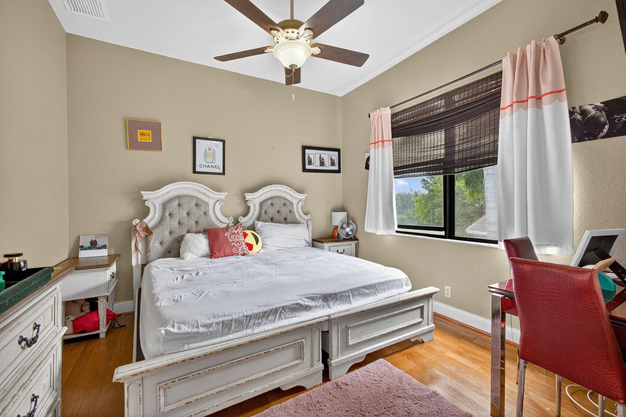 VERSAILLES - Residential Lease