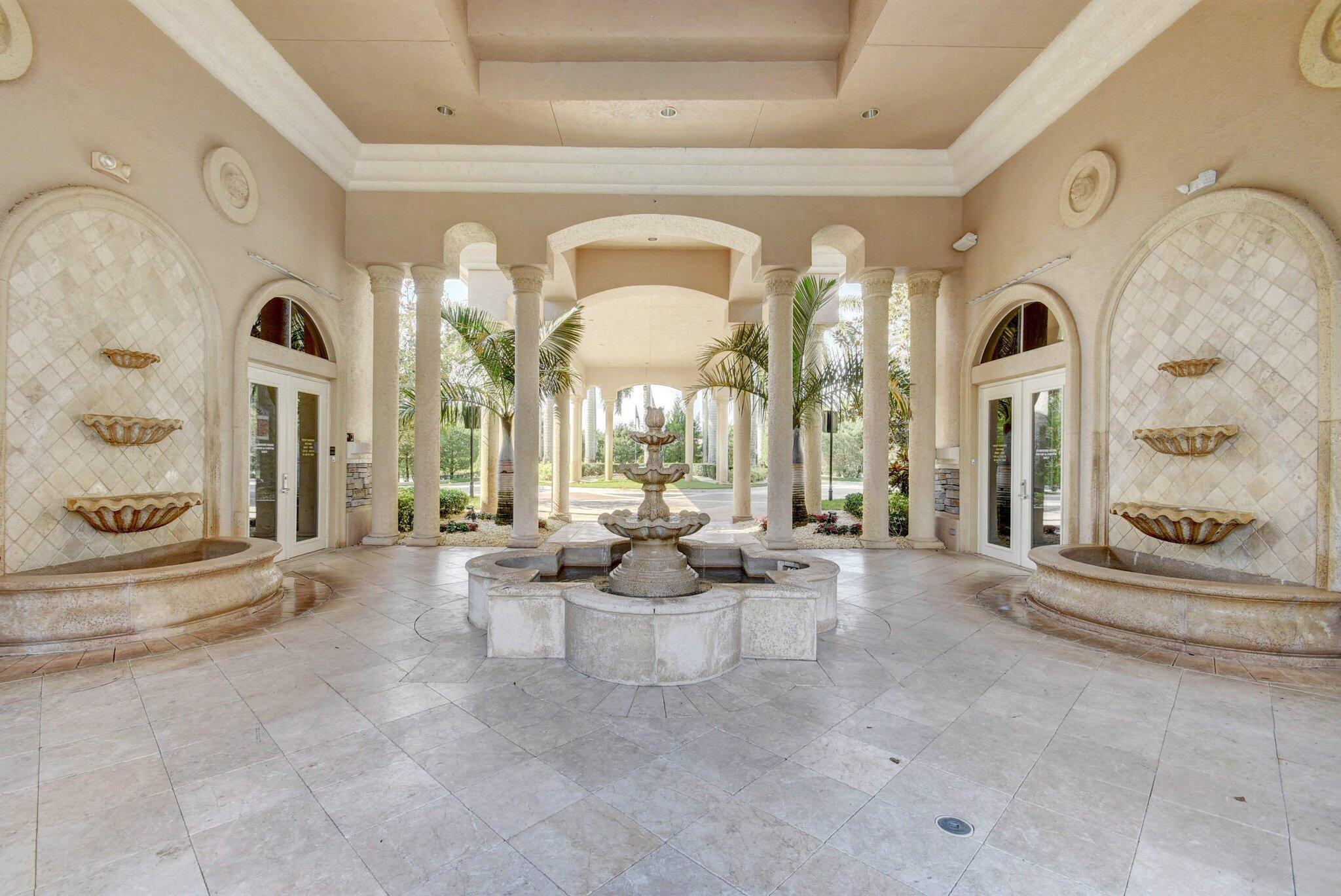 VERSAILLES - Residential Lease