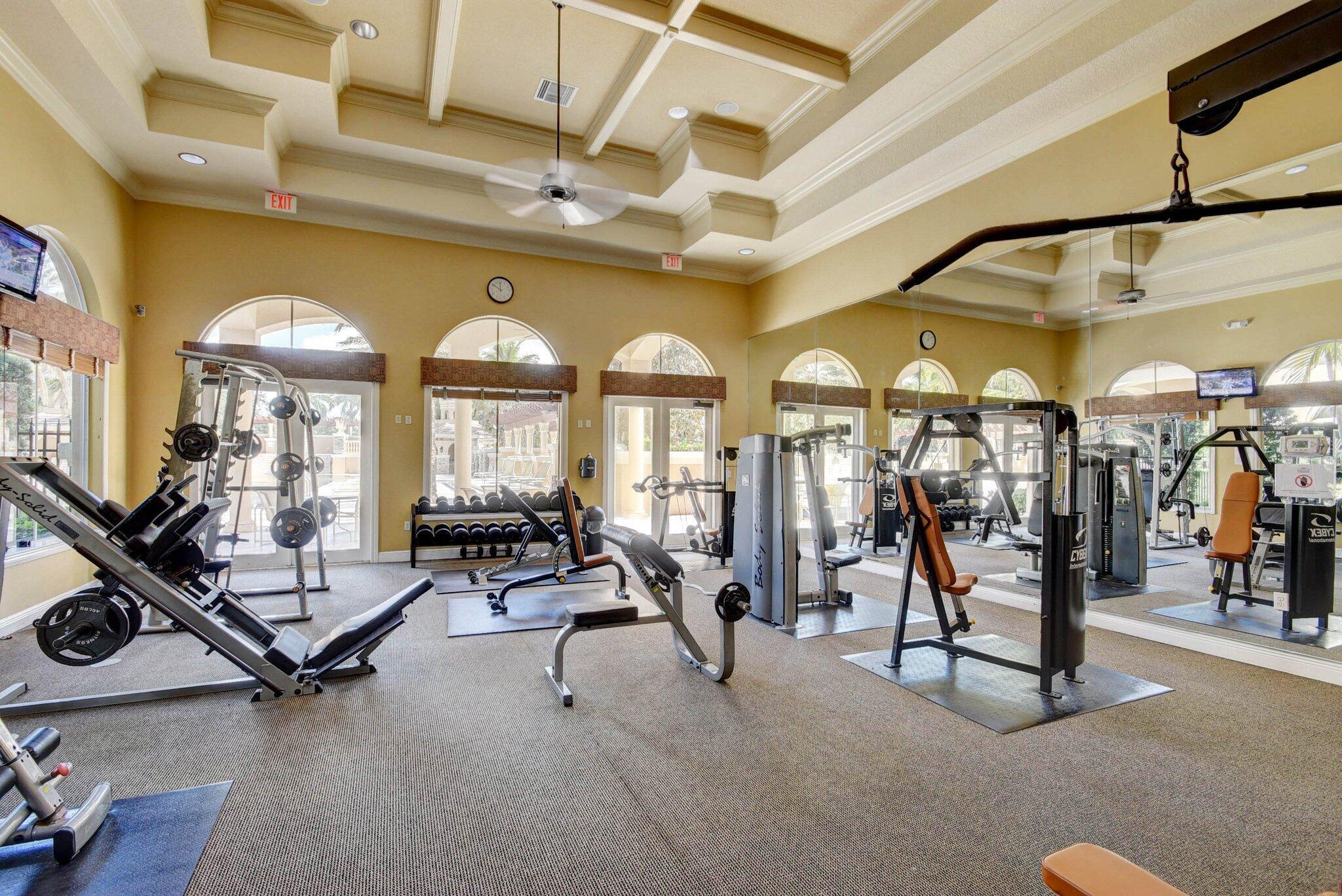 VERSAILLES - Residential Lease