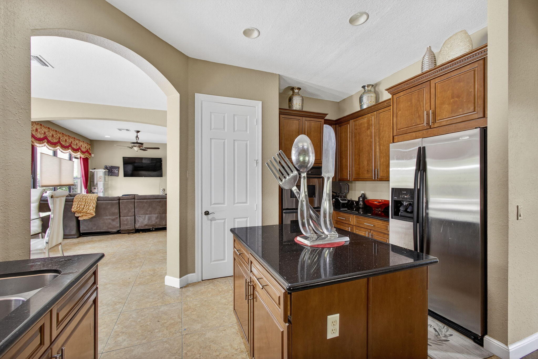 VERSAILLES - Residential Lease