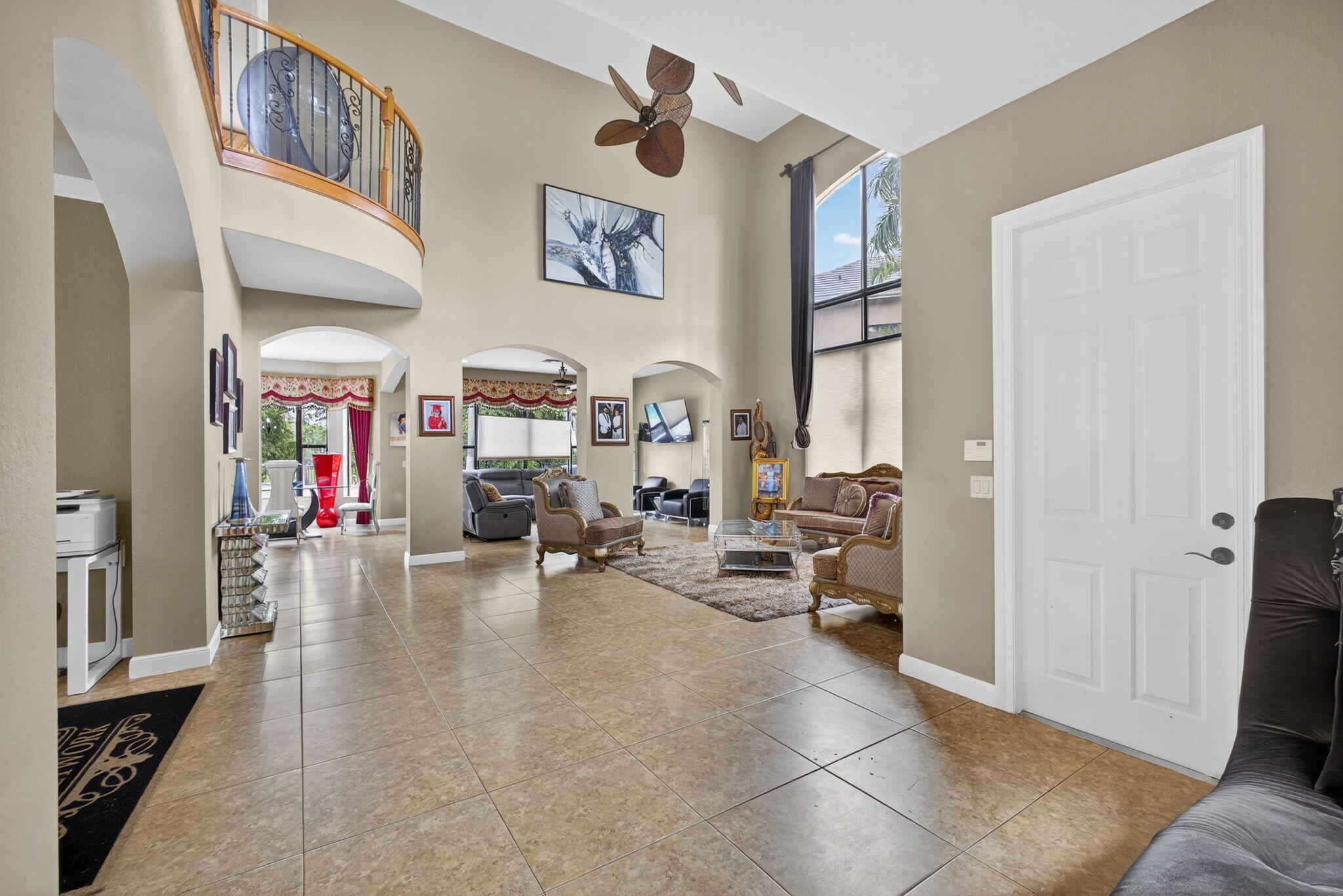 VERSAILLES - Residential Lease