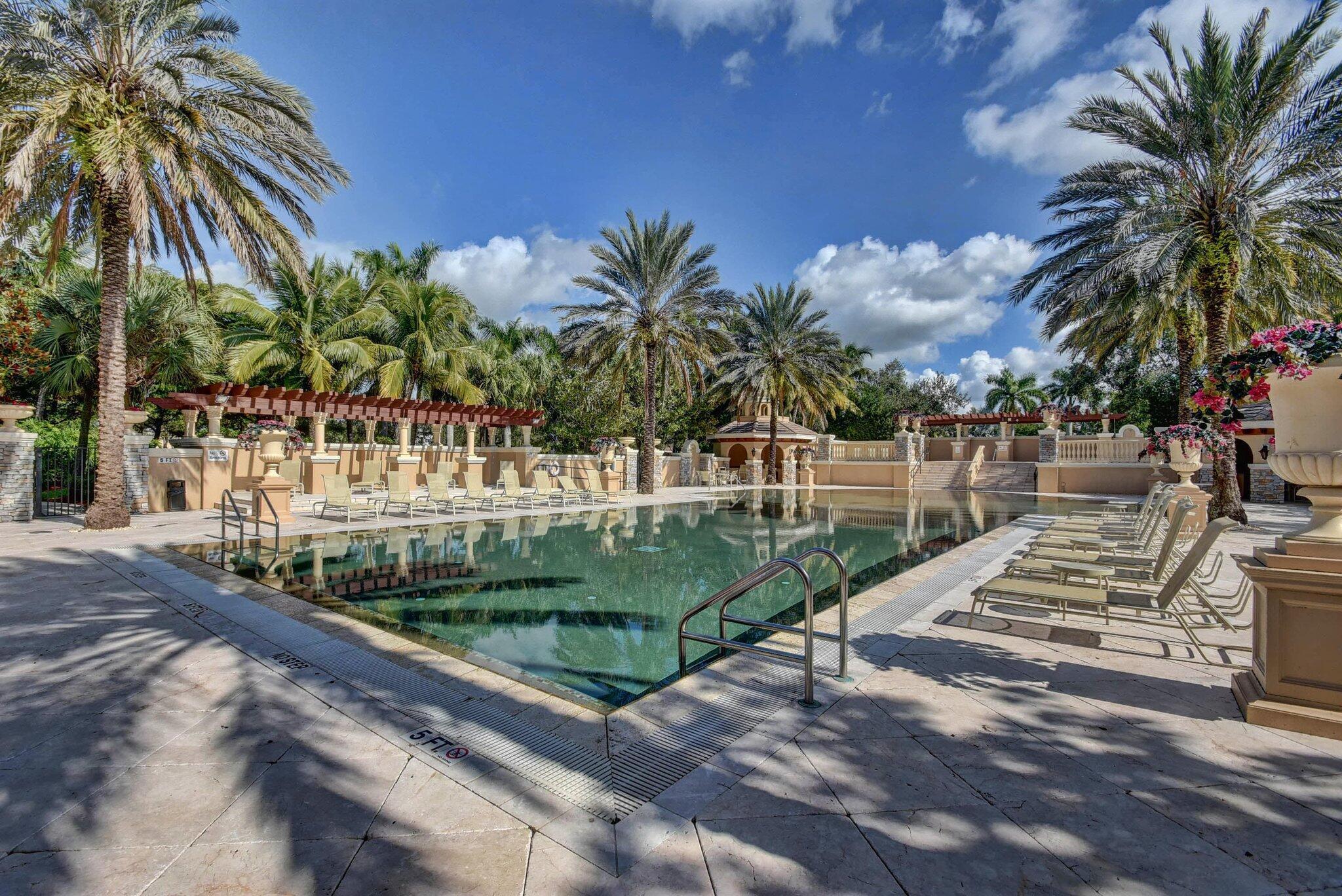VERSAILLES - Residential Lease