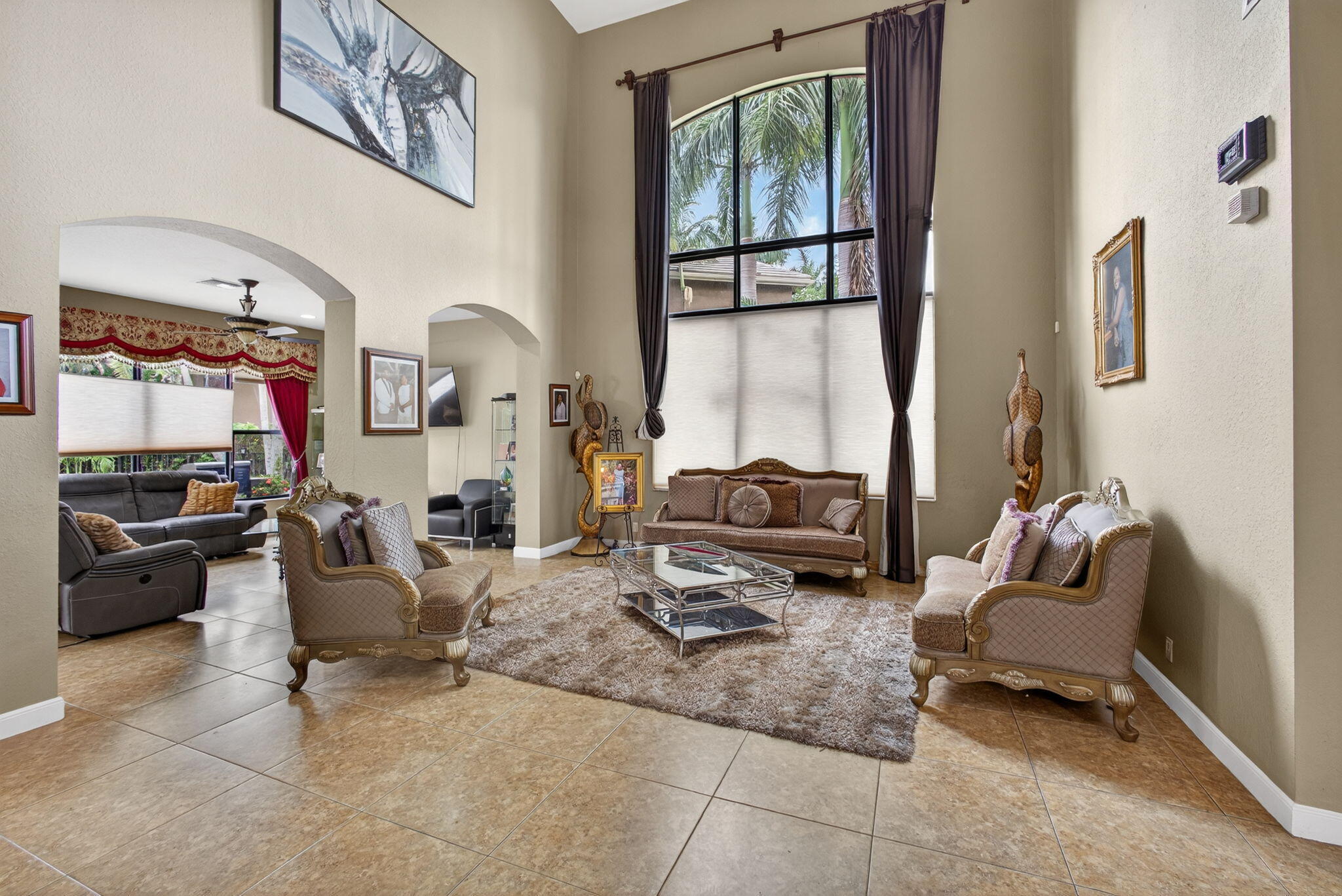 VERSAILLES - Residential Lease