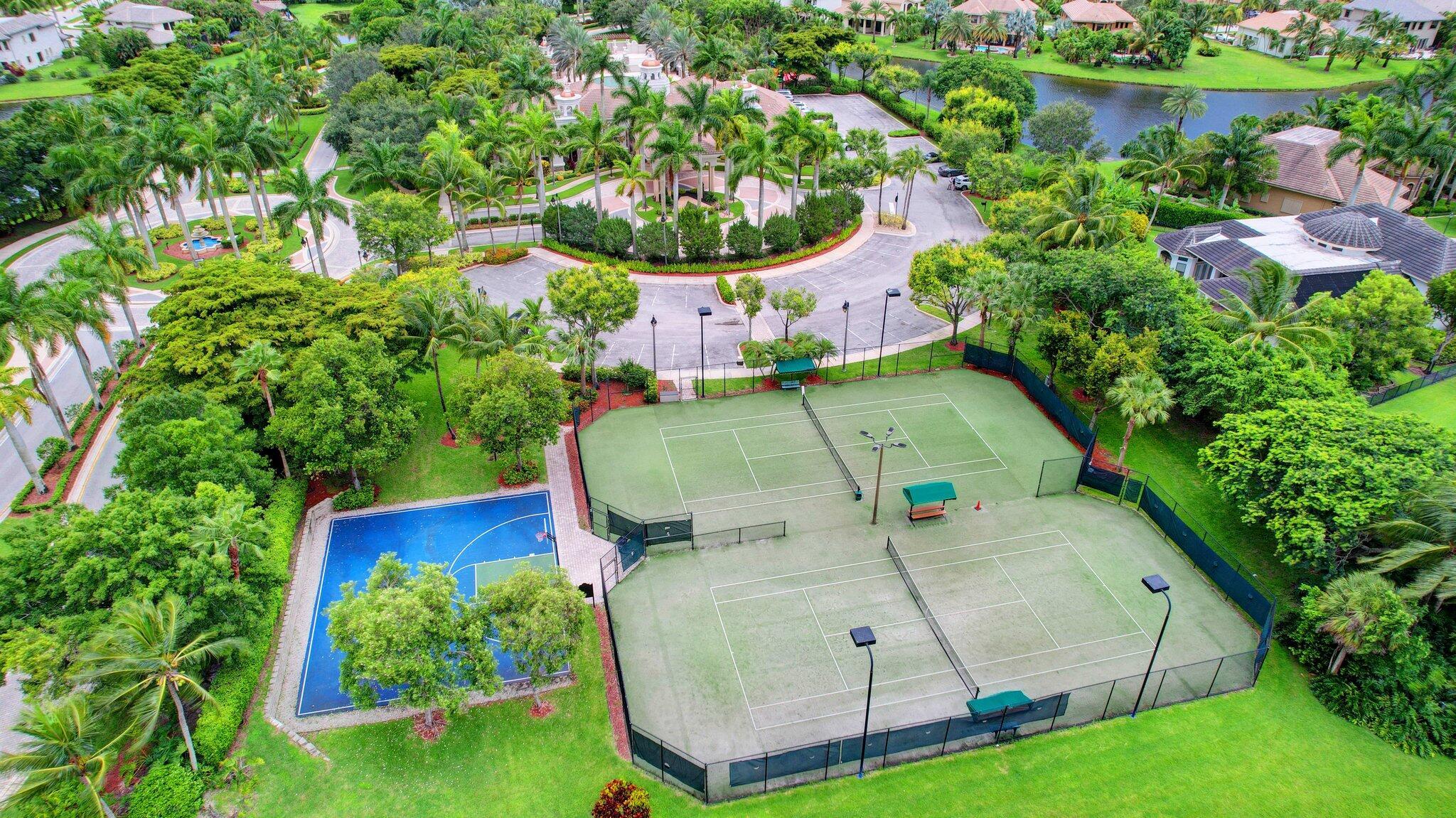 VERSAILLES - Residential Lease