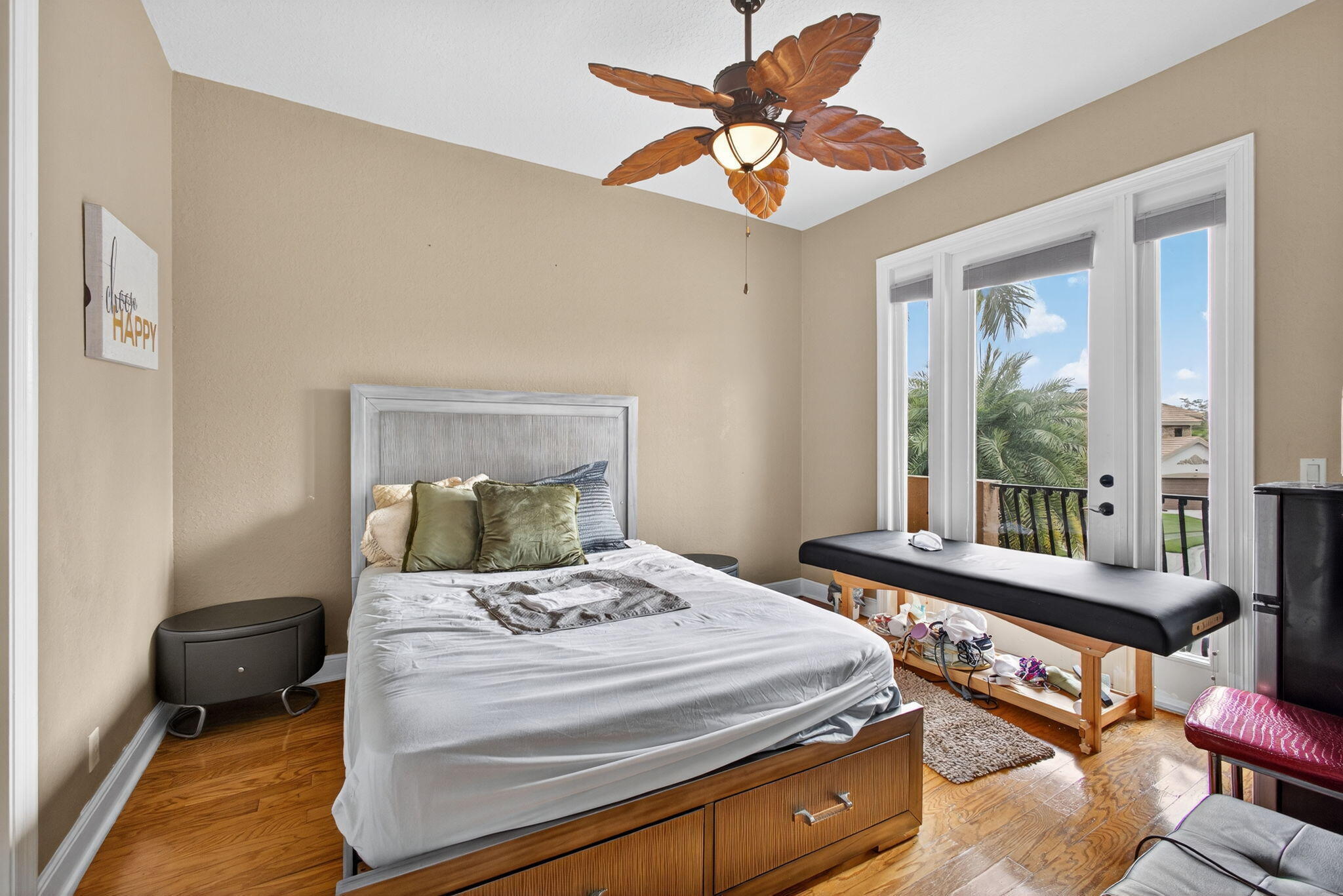 VERSAILLES - Residential Lease