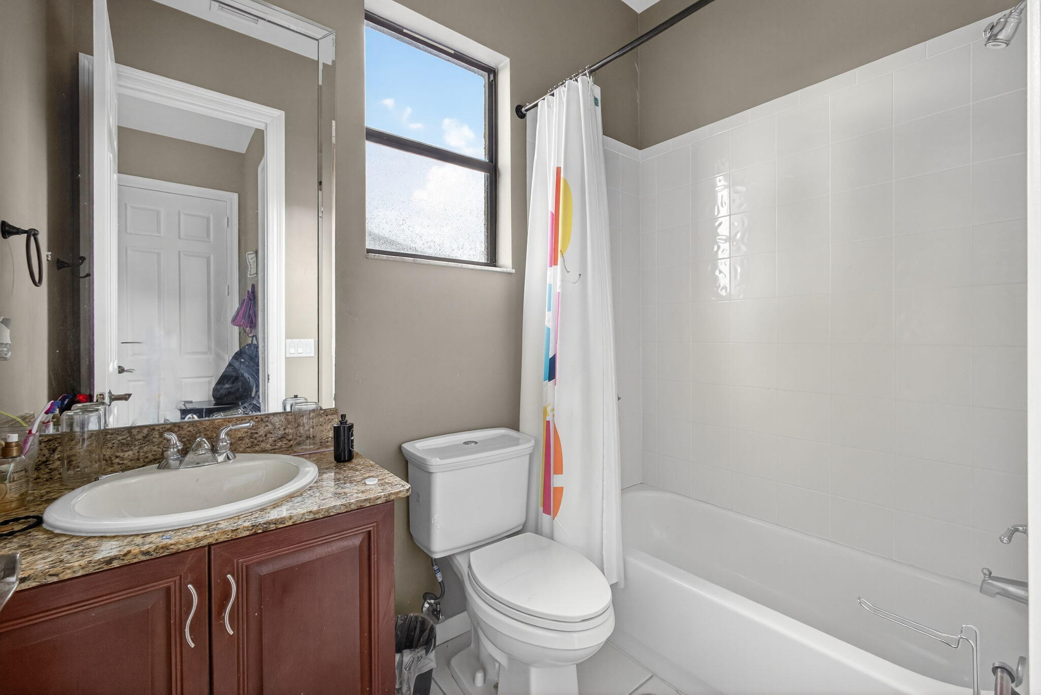 VERSAILLES - Residential Lease