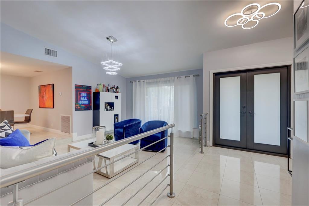 CYPRESS LAKES - Residential
