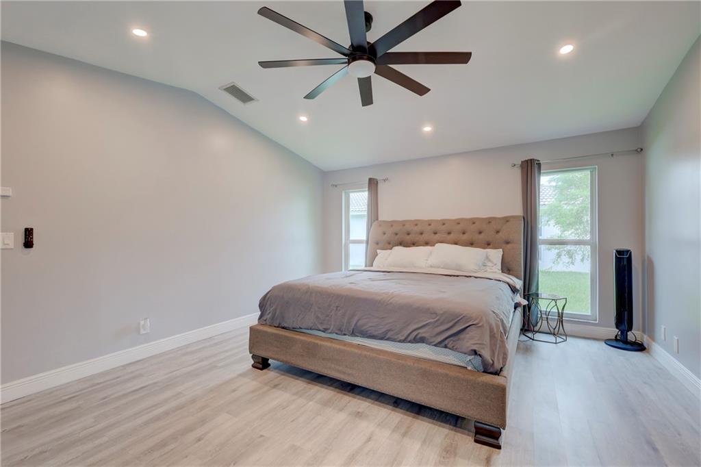 CYPRESS LAKES - Residential