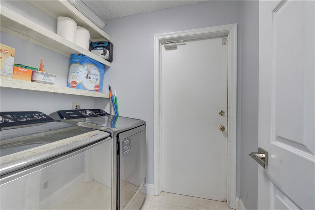 CYPRESS LAKES - Residential