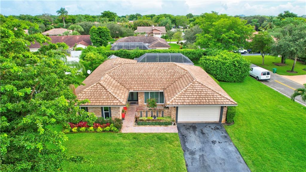 CYPRESS LAKES - Residential