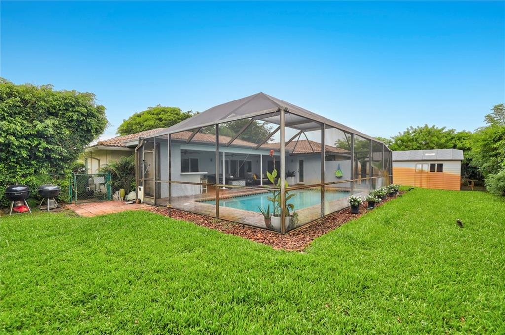 CYPRESS LAKES - Residential