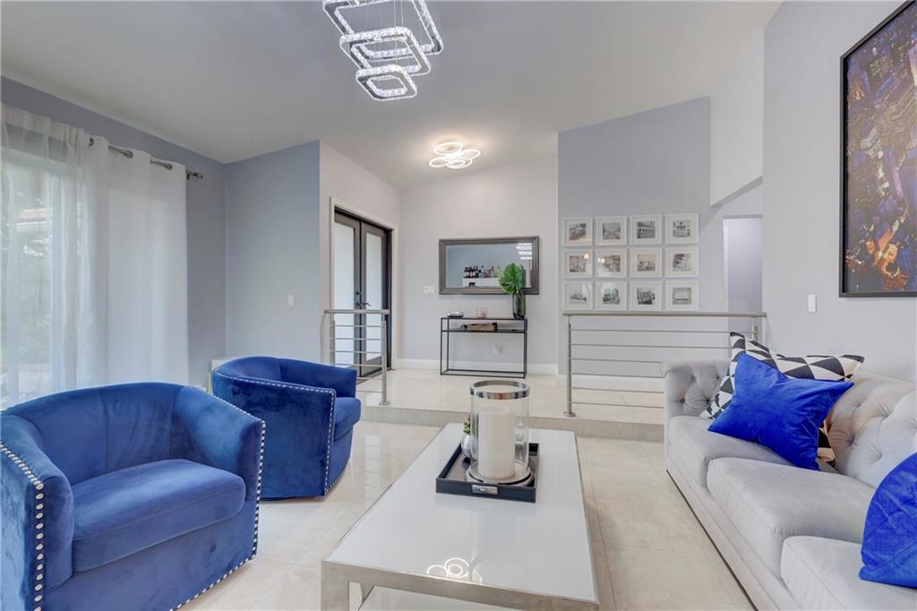 CYPRESS LAKES - Residential