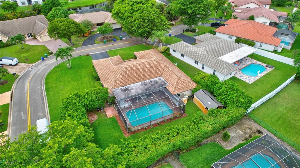 CYPRESS LAKES - Residential